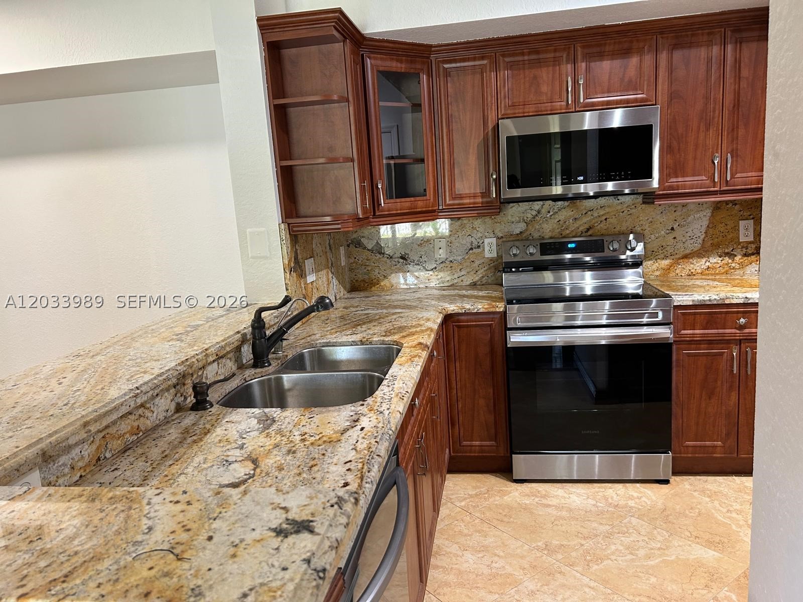 2516 Centergate Dr #102, Miramar FL 33025