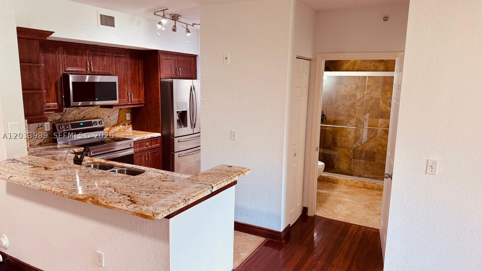 2516 Centergate Dr #102, Miramar FL 33025