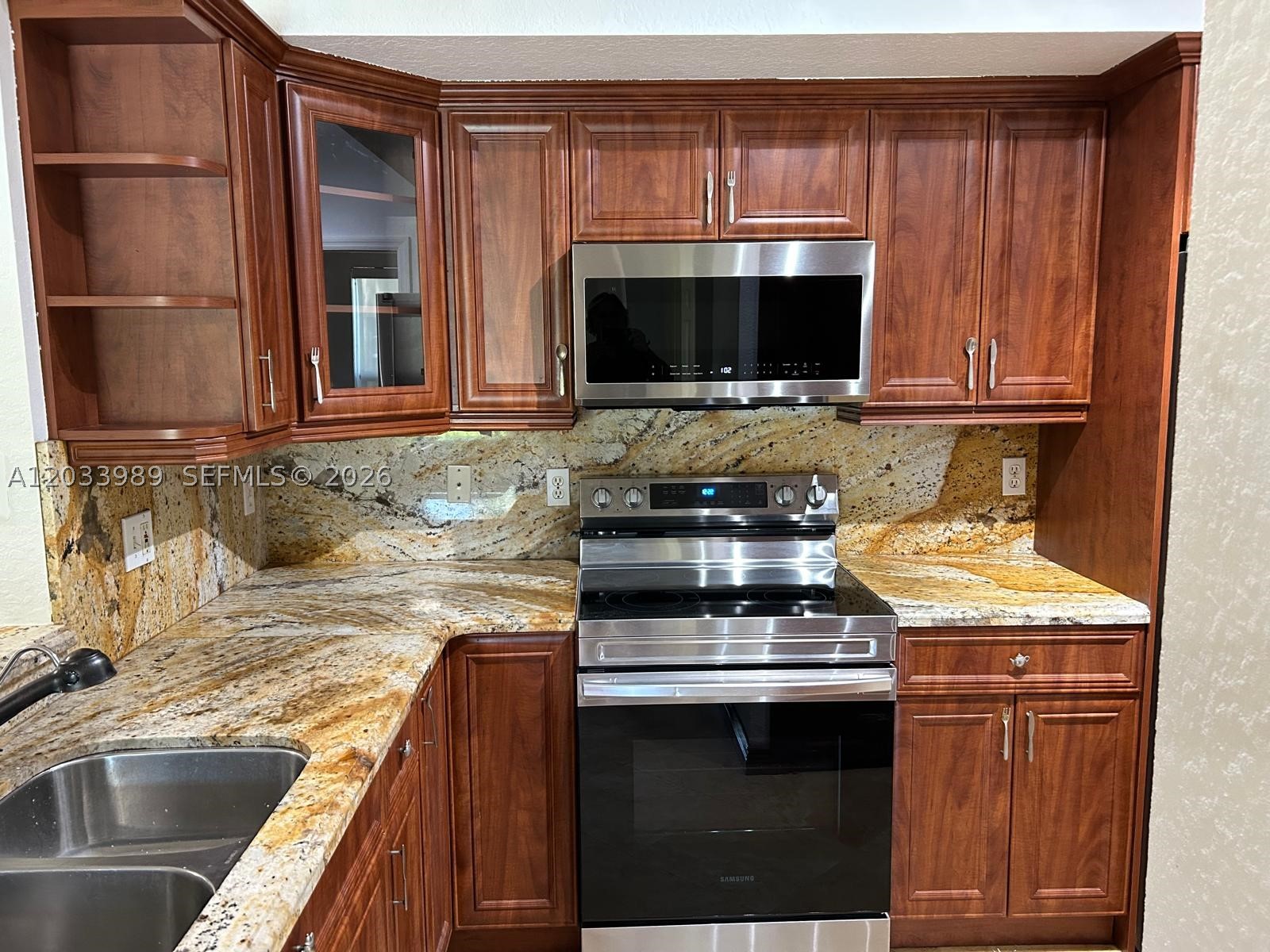2516 Centergate Dr #102, Miramar FL 33025