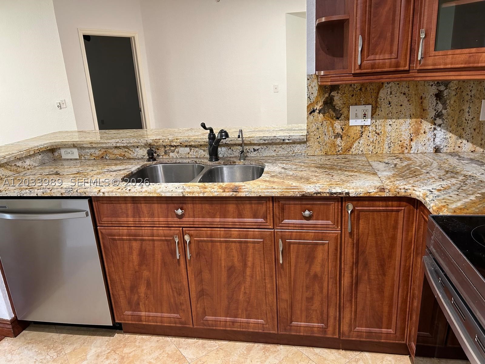 2516 Centergate Dr #102, Miramar FL 33025
