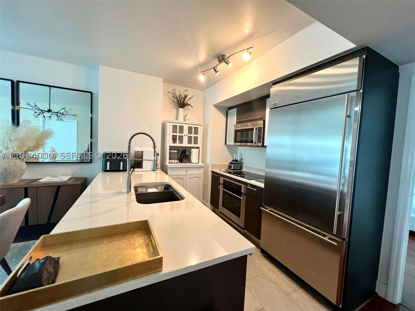 500 Brickell Ave #1410, Miami FL 33131