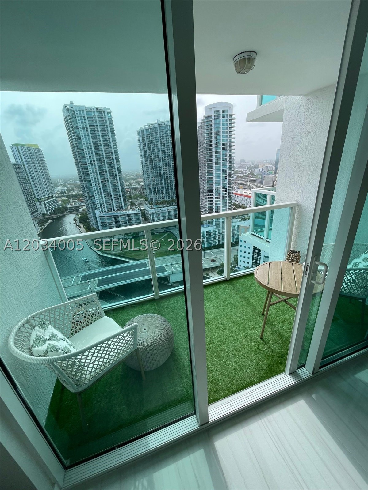 31 SE 5th St #3103, Miami FL 33131