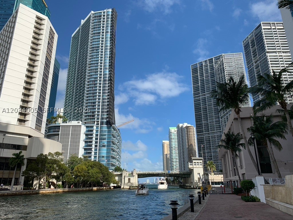31 SE 5th St #3103, Miami FL 33131