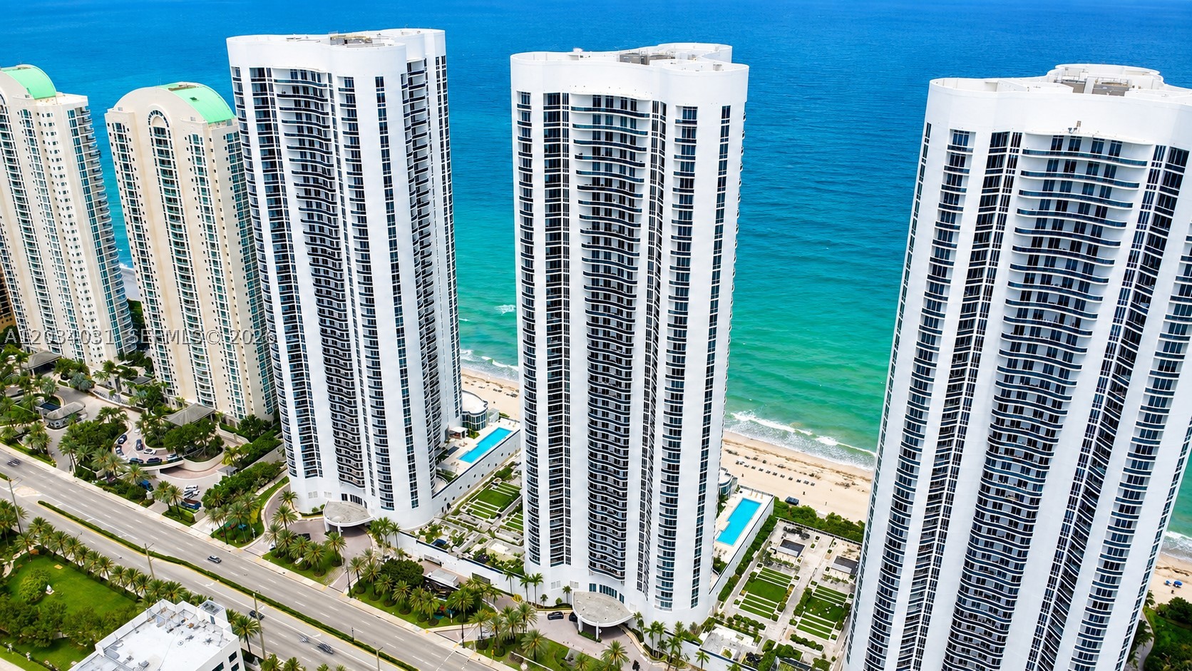 15901 Collins Ave #403, Sunny Isles Beach FL 33160