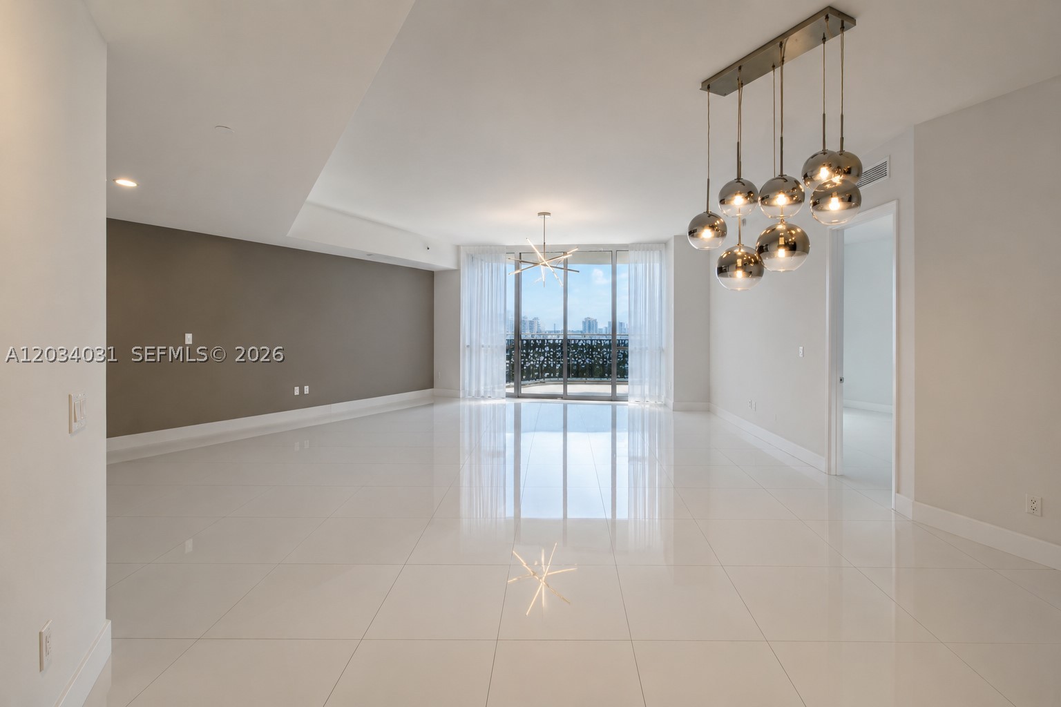 15901 Collins Ave #403, Sunny Isles Beach FL 33160
