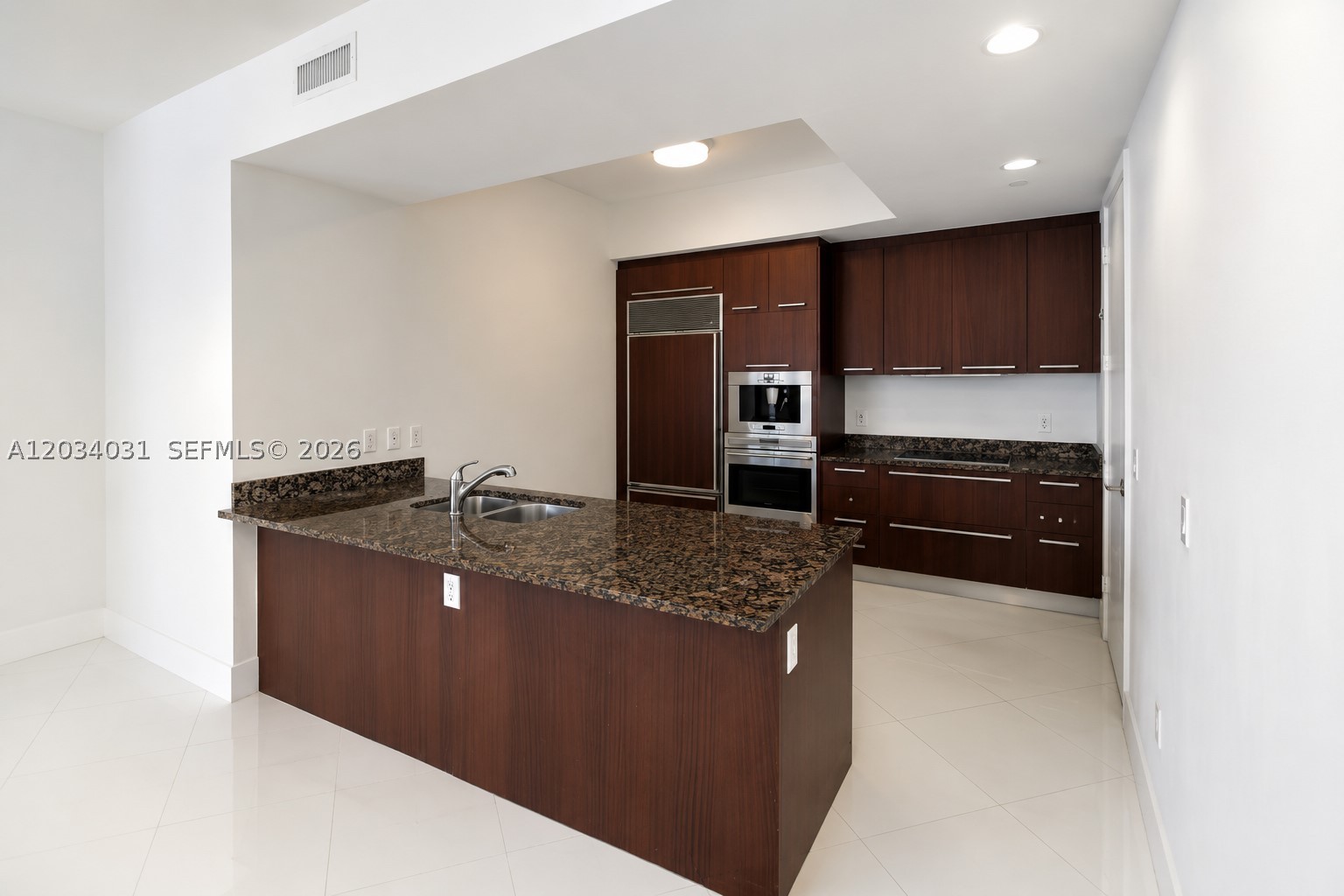 15901 Collins Ave #403, Sunny Isles Beach FL 33160
