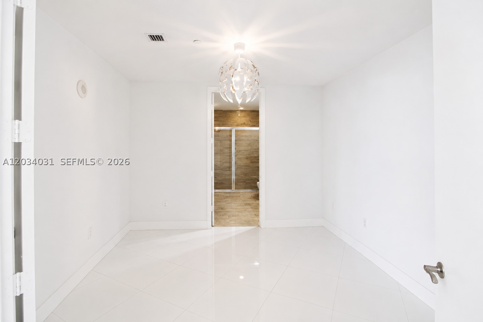 15901 Collins Ave #403, Sunny Isles Beach FL 33160