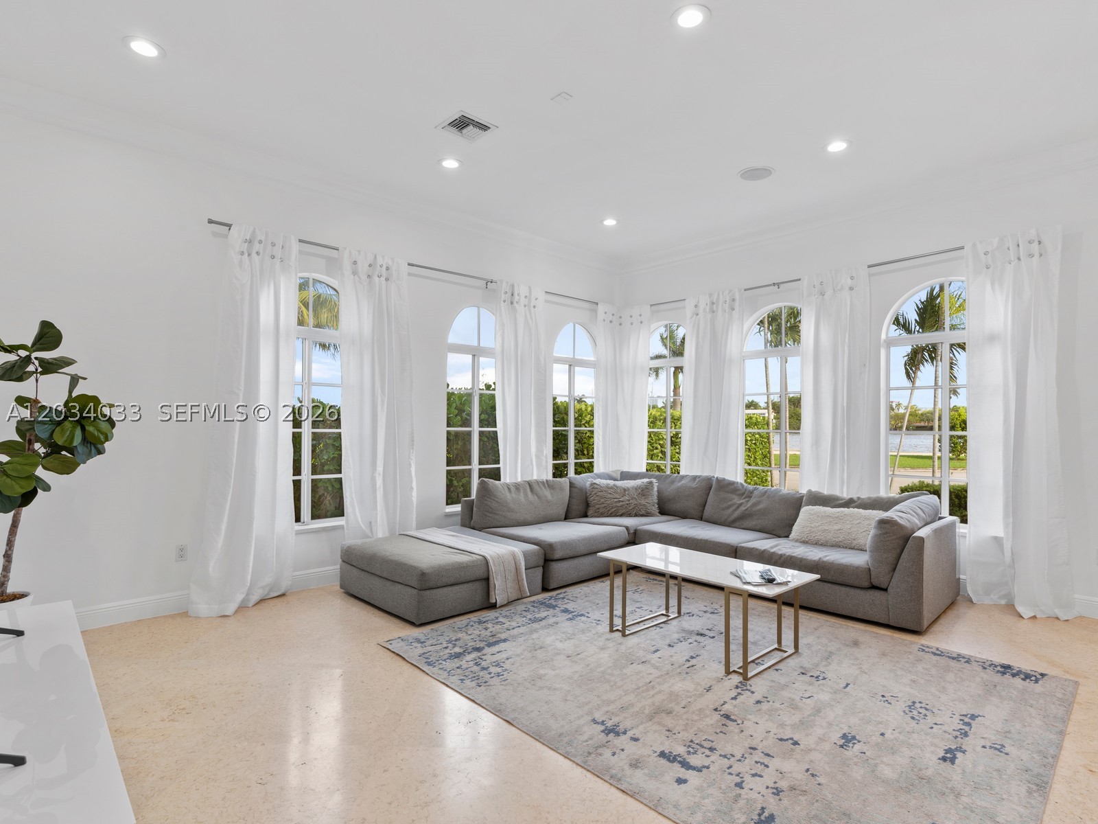 1223 Jackson St, Hollywood FL 33019