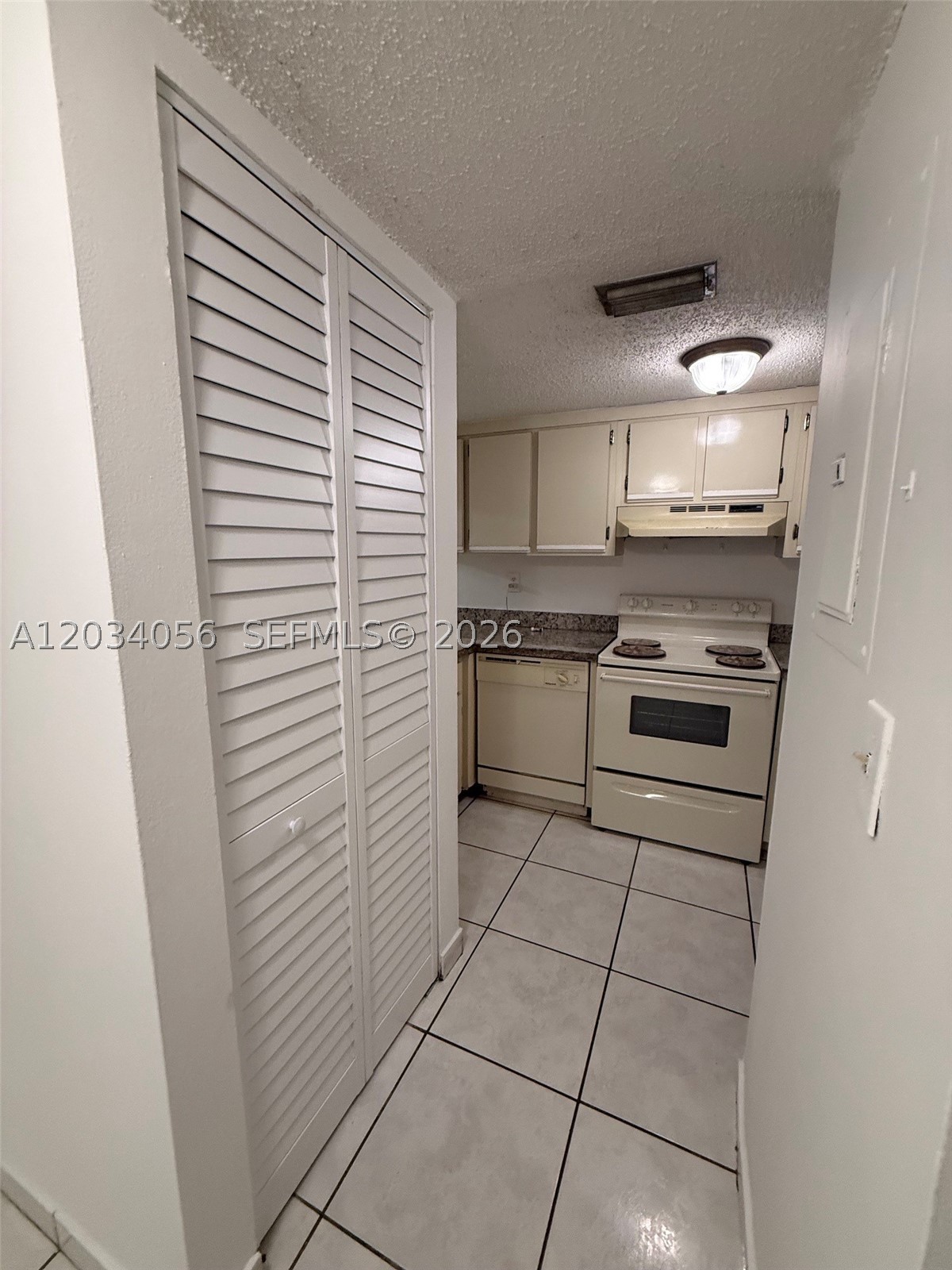 9917 W Okeechobee Rd #3-510, Hialeah Gardens FL 33016