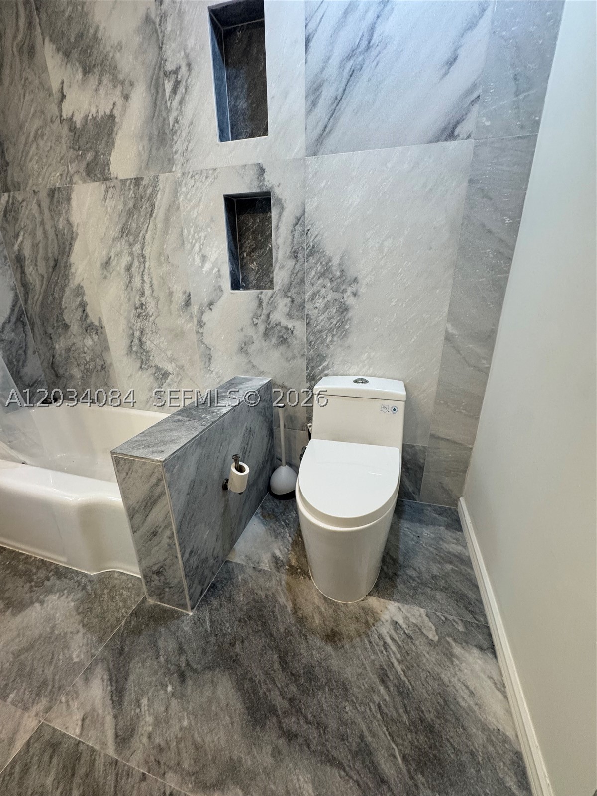 8238 NE 9th Ave, Miami FL 33138
