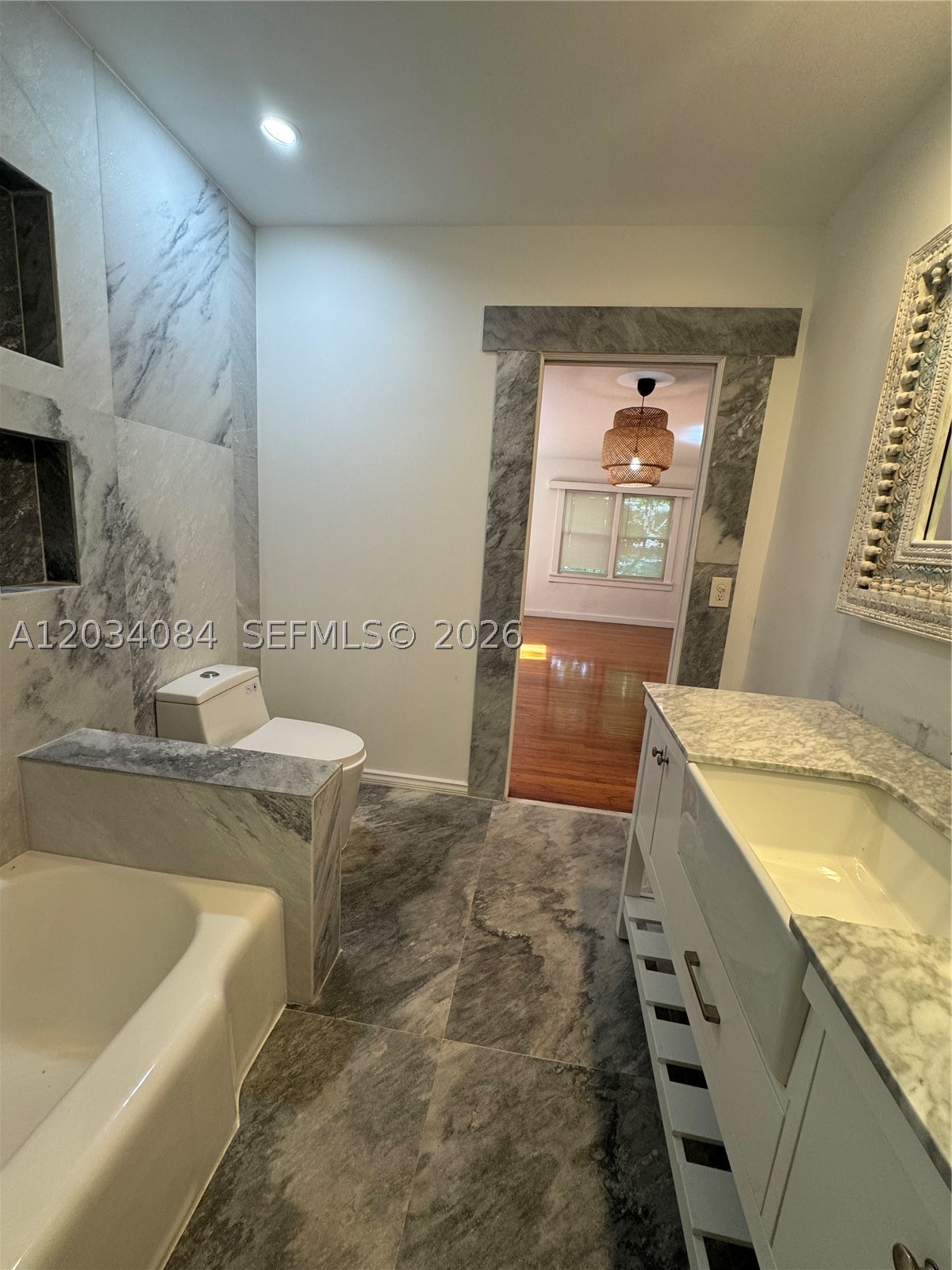 8238 NE 9th Ave, Miami FL 33138