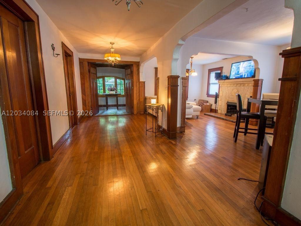 8238 NE 9th Ave, Miami FL 33138