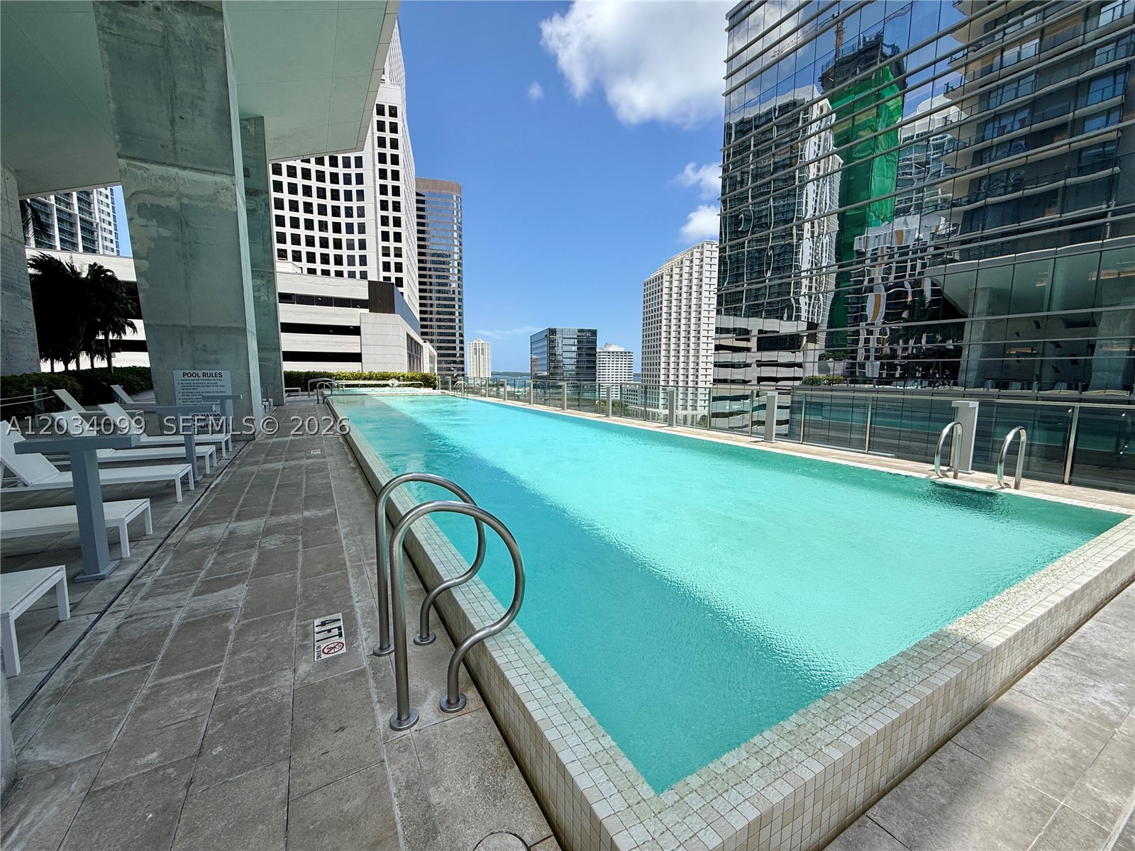 68 SE 6th St #1108, Miami FL 33131