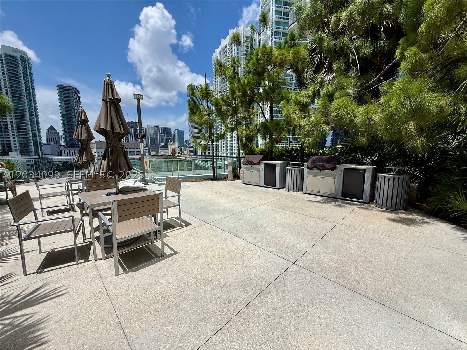 68 SE 6th St #1108, Miami FL 33131