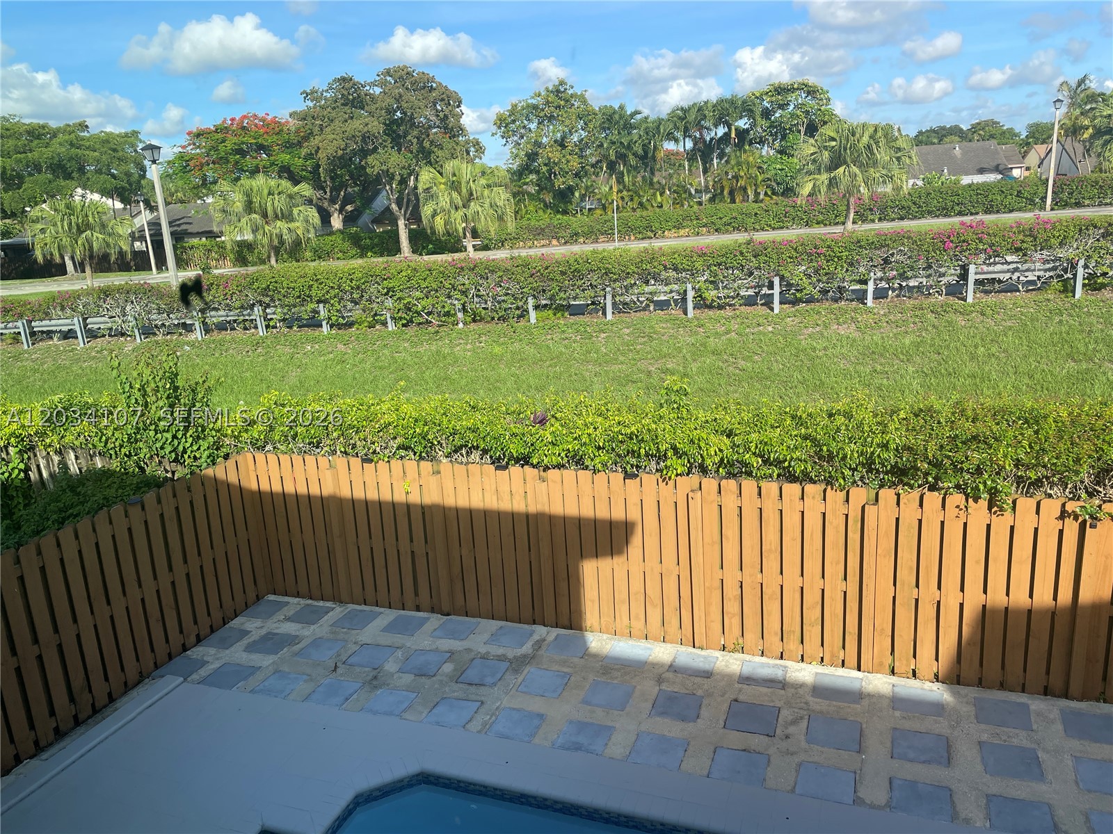Miami FL 33196 - A12034107