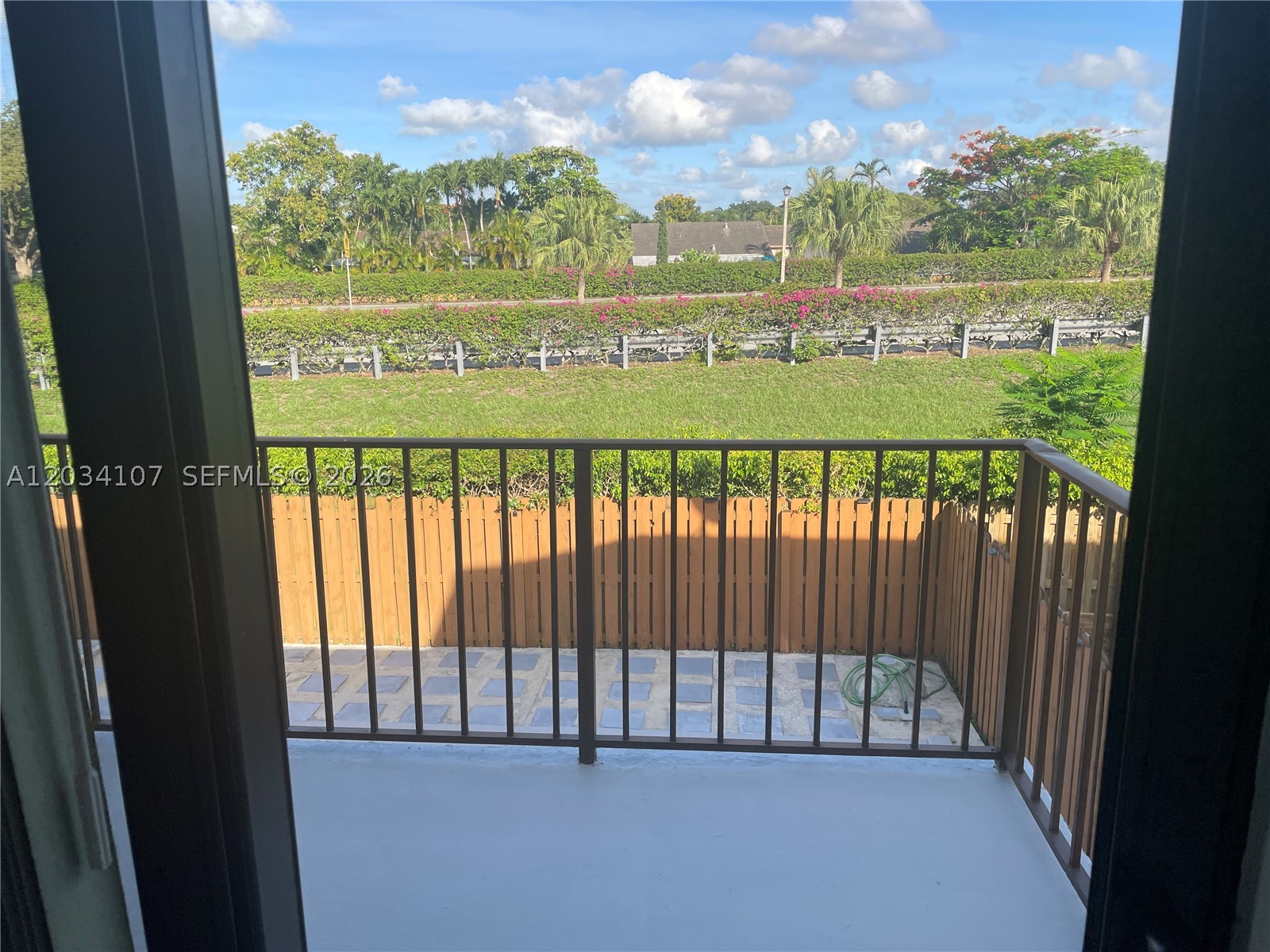 Miami FL 33196 - A12034107