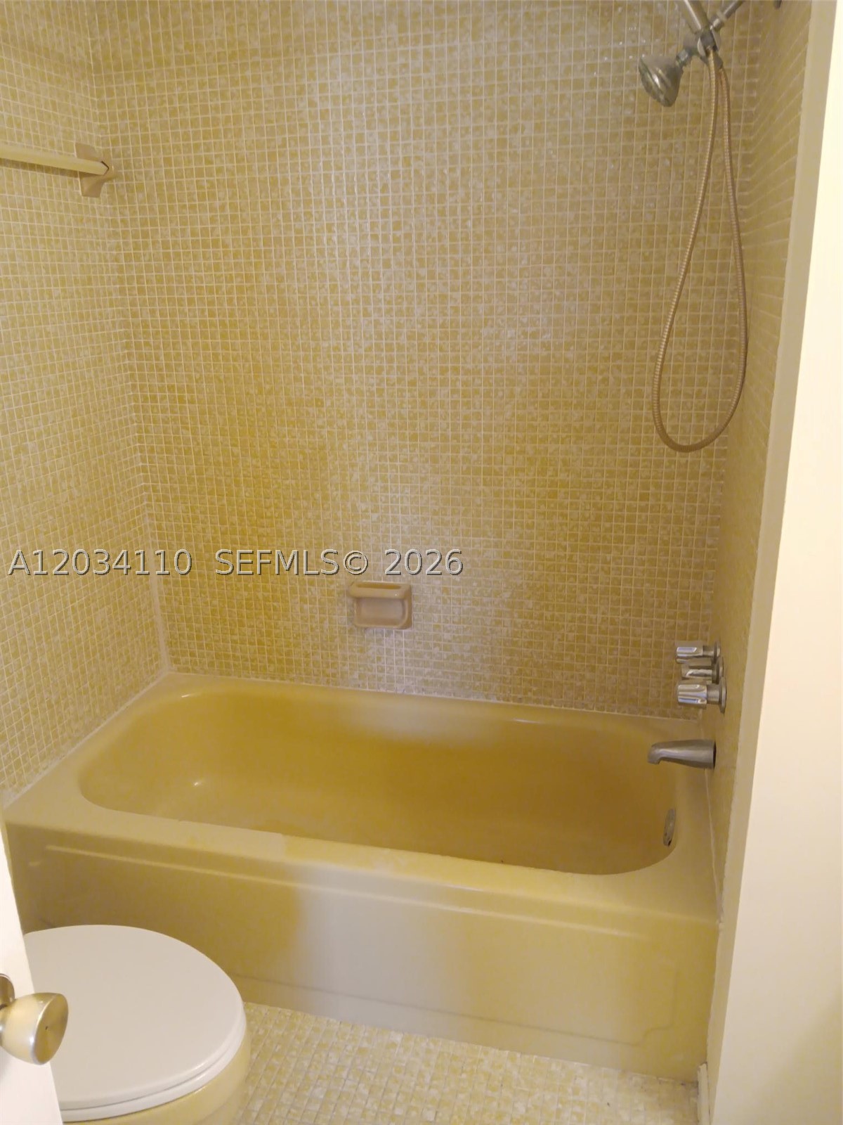 3545 NE 166th St #304, North Miami Beach FL 33160