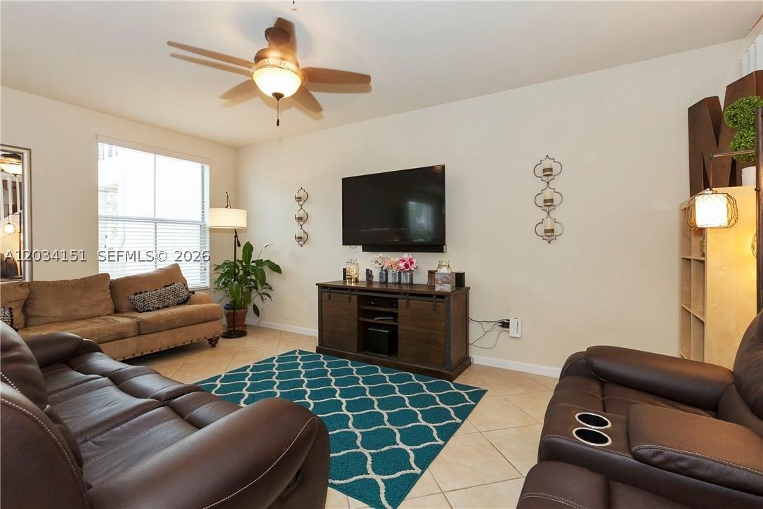 4514 Monarch Way, Coconut Creek FL 33073