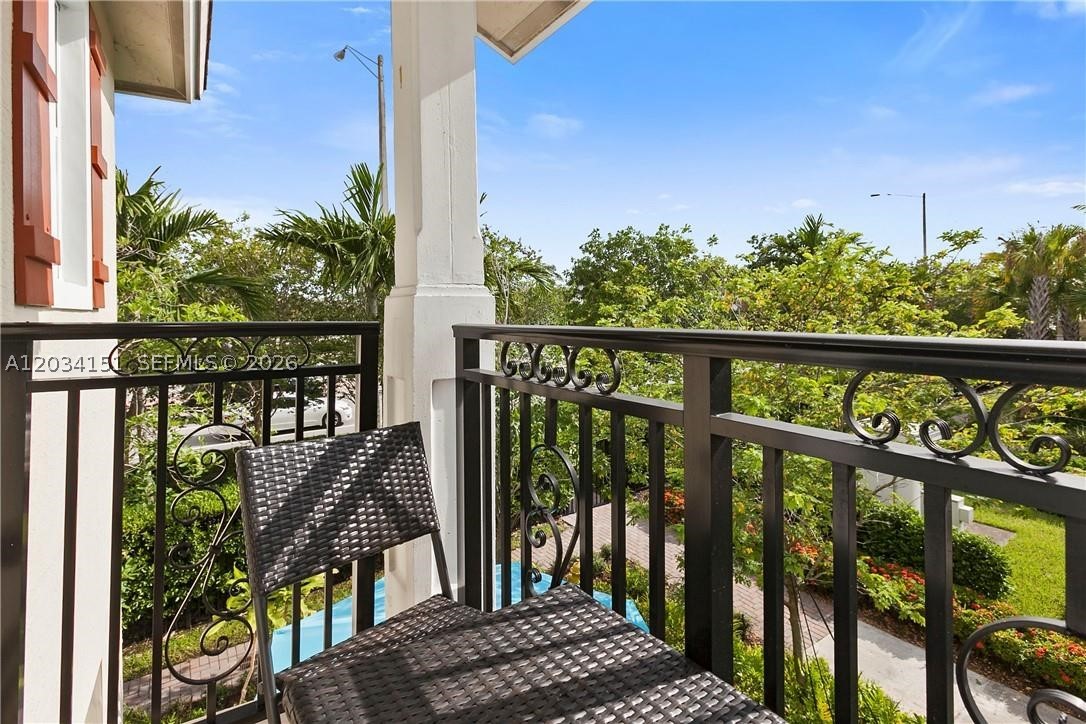 4514 Monarch Way, Coconut Creek FL 33073