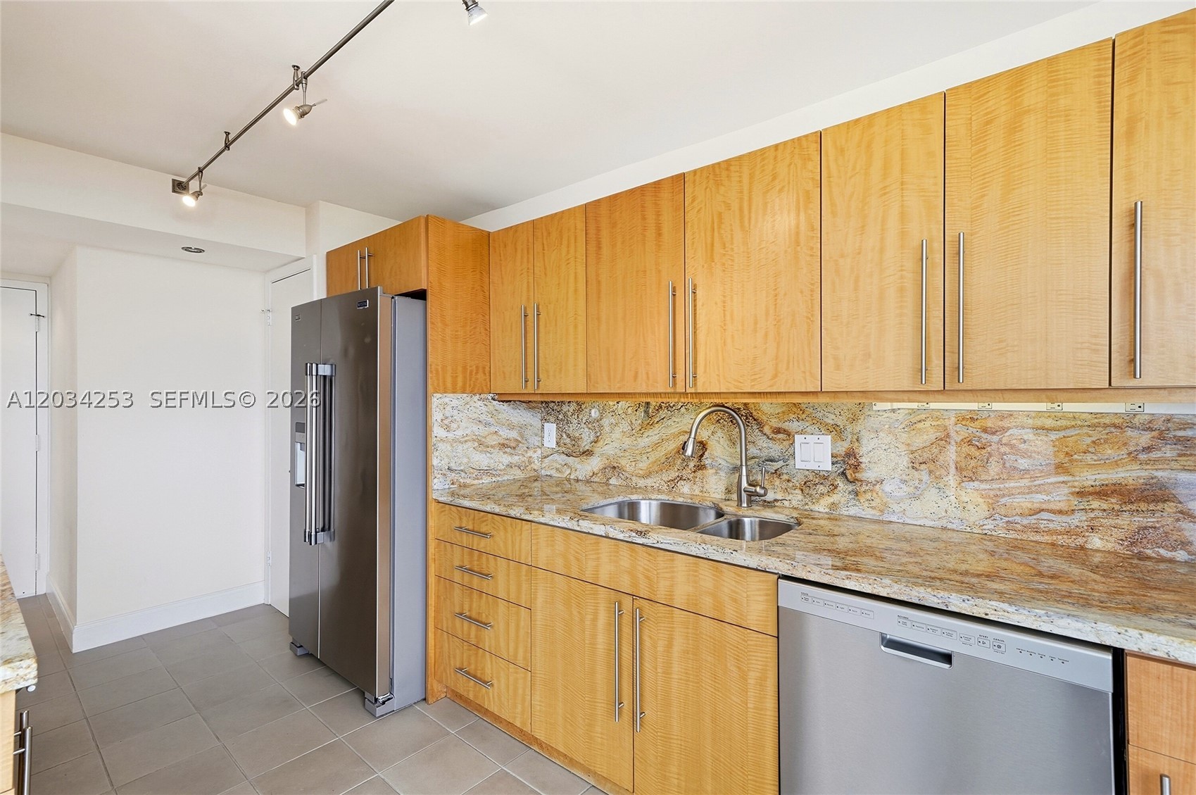 936 Intracoastal Dr #21B, Fort Lauderdale FL 33304