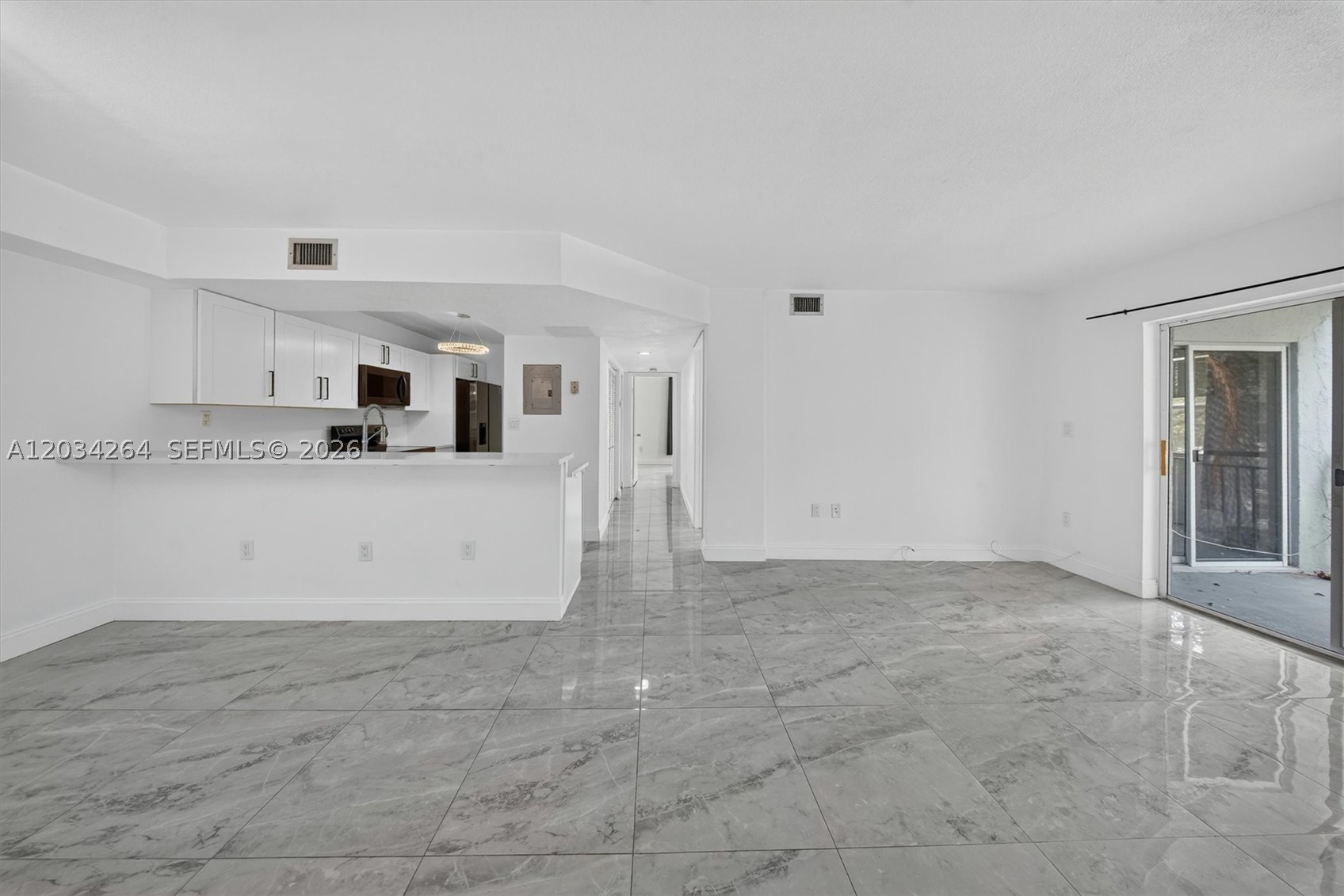 8540 SW 212th St #202, Cutler Bay FL 33189