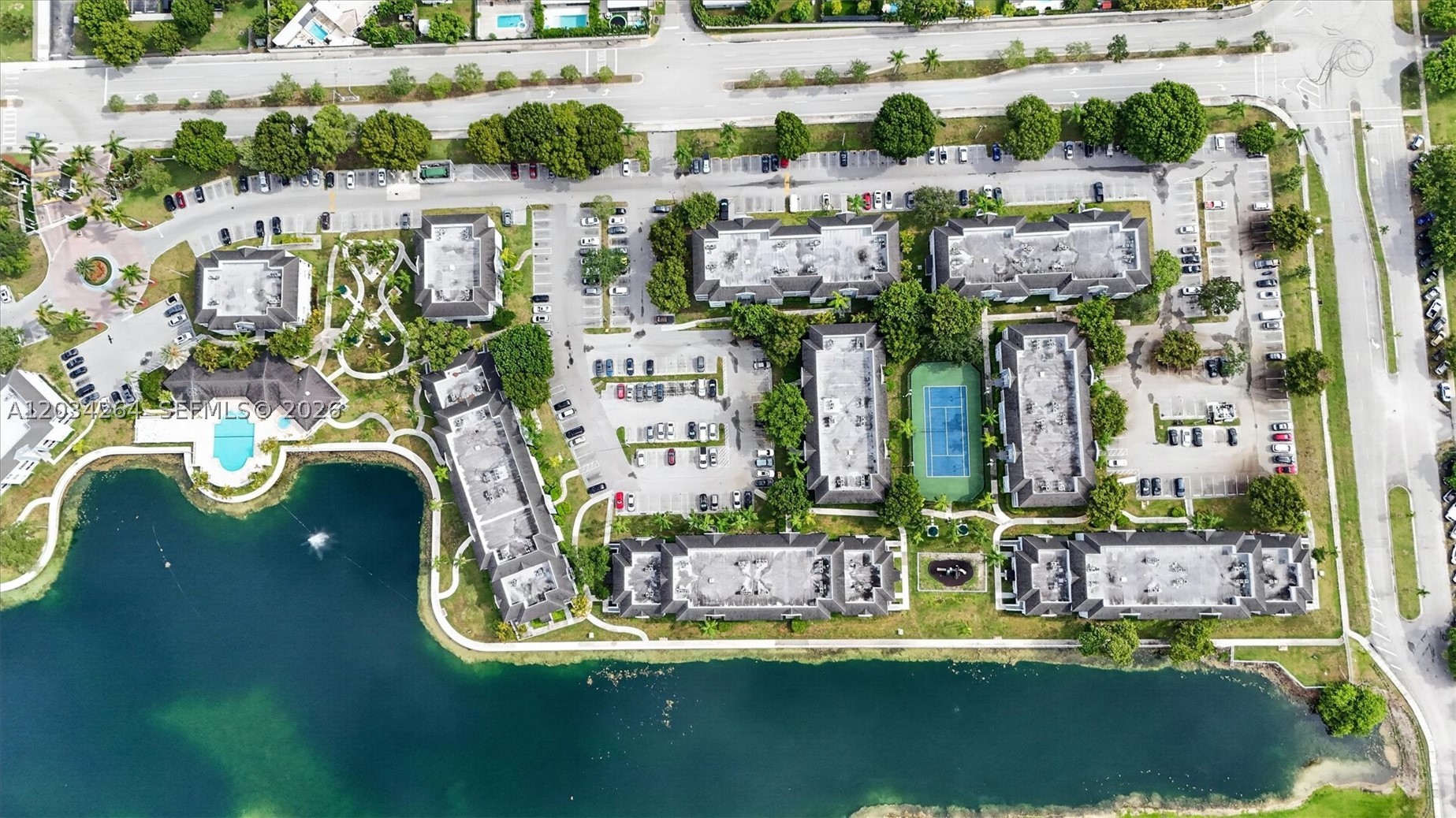 8540 SW 212th St #202, Cutler Bay FL 33189