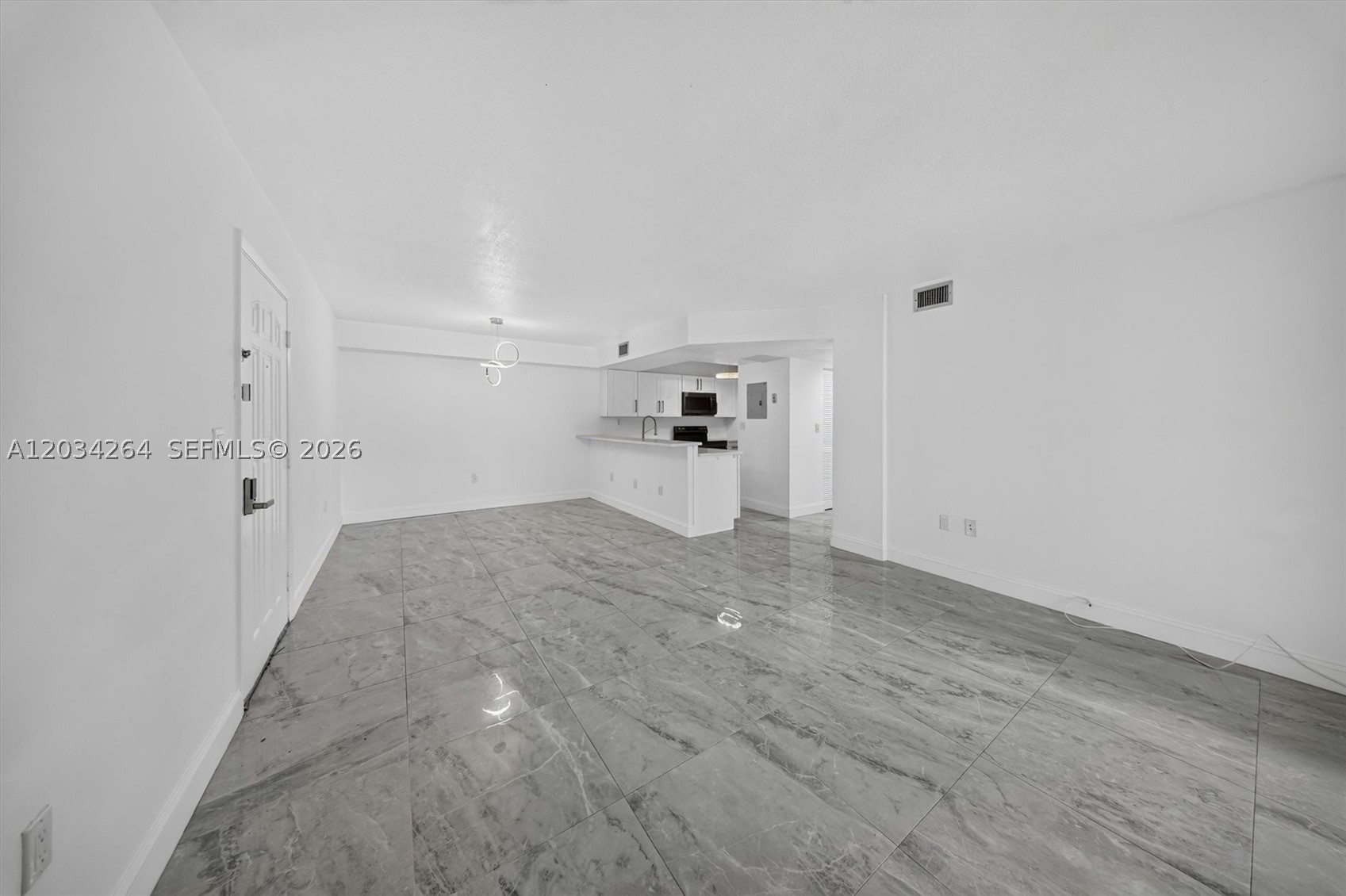 8540 SW 212th St #202, Cutler Bay FL 33189