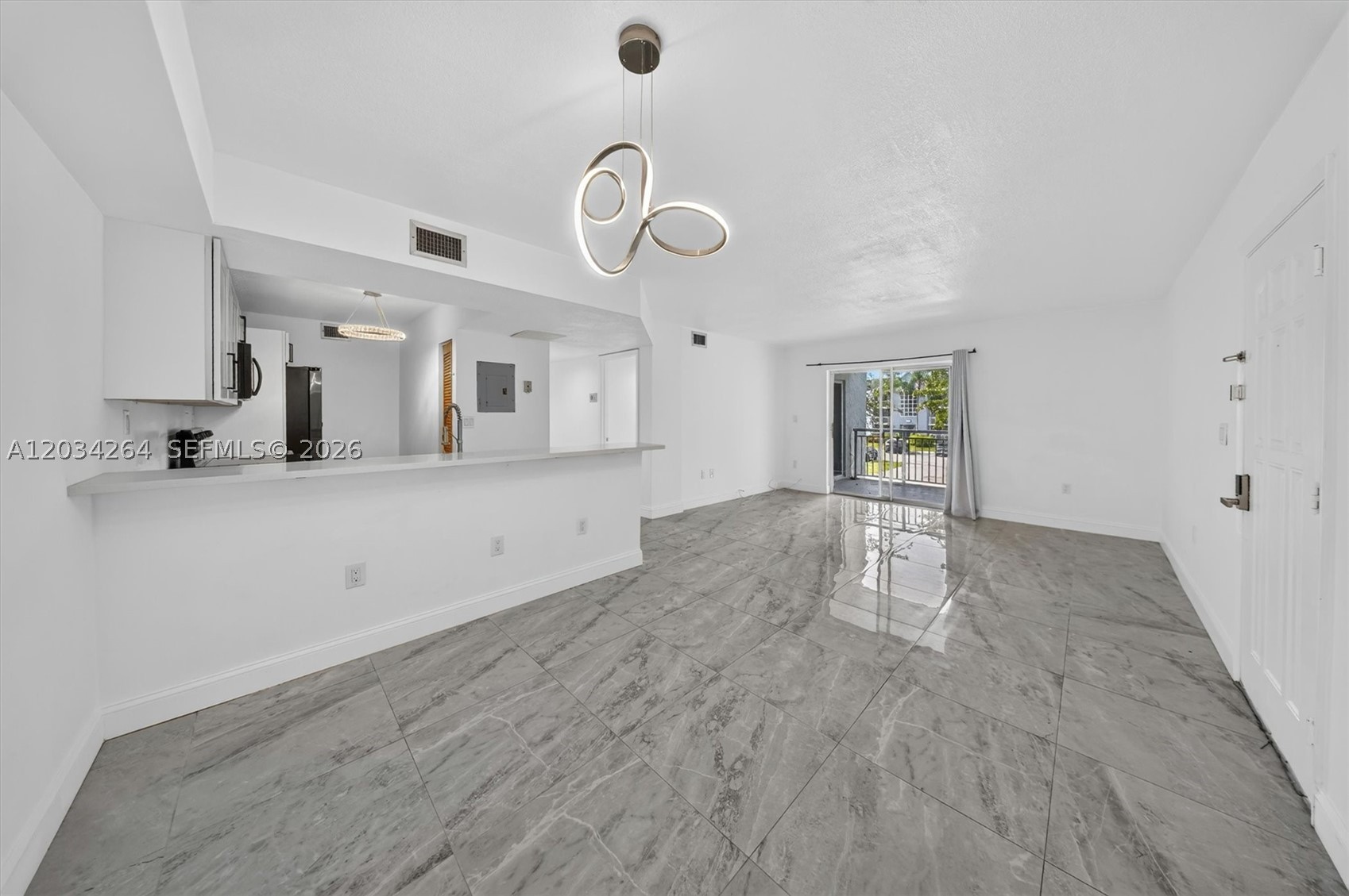 8540 SW 212th St #202, Cutler Bay FL 33189
