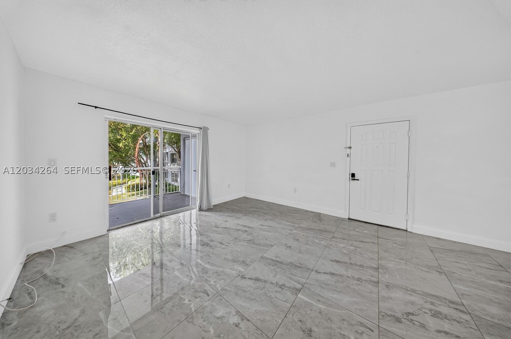 8540 SW 212th St #202, Cutler Bay FL 33189