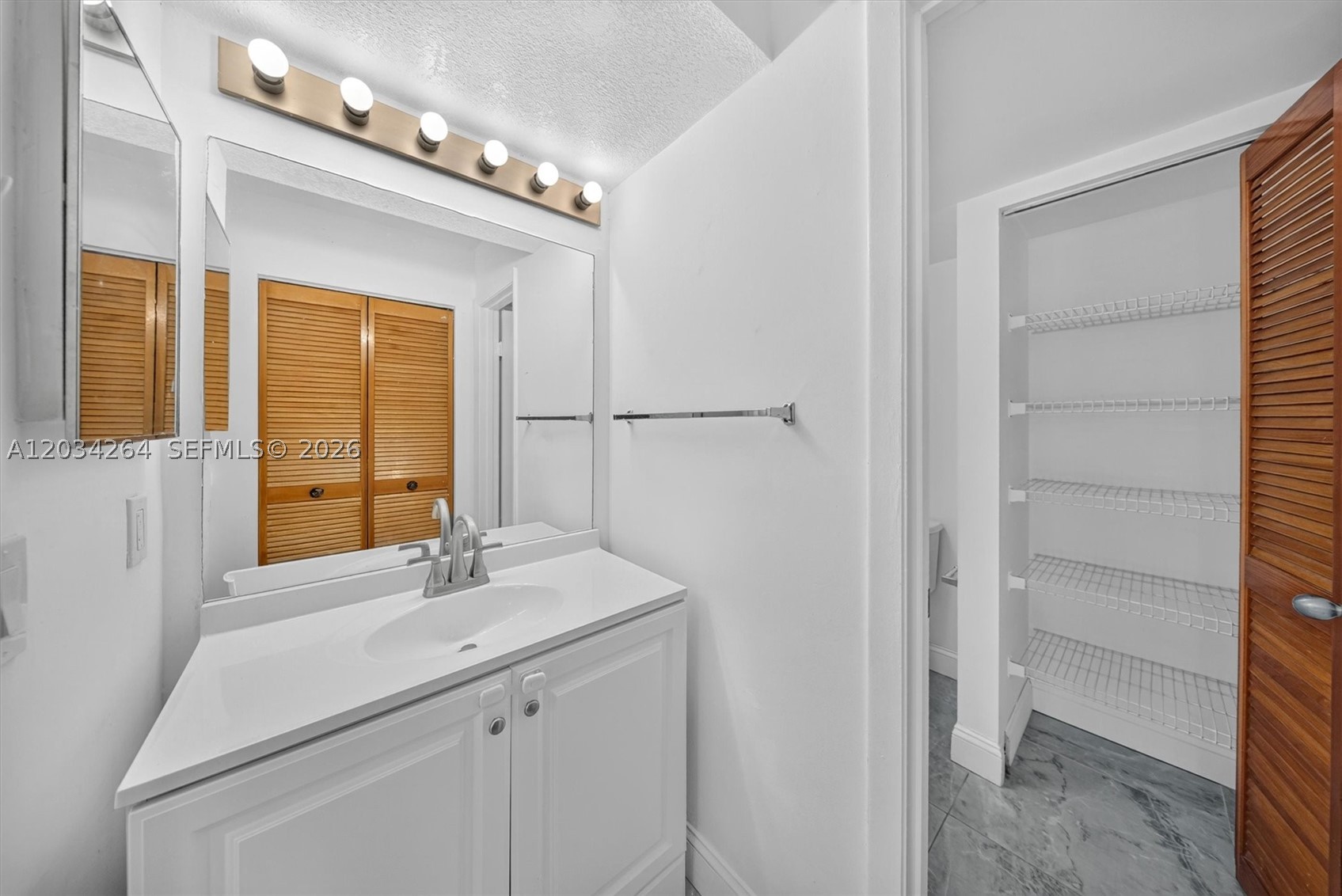 8540 SW 212th St #202, Cutler Bay FL 33189