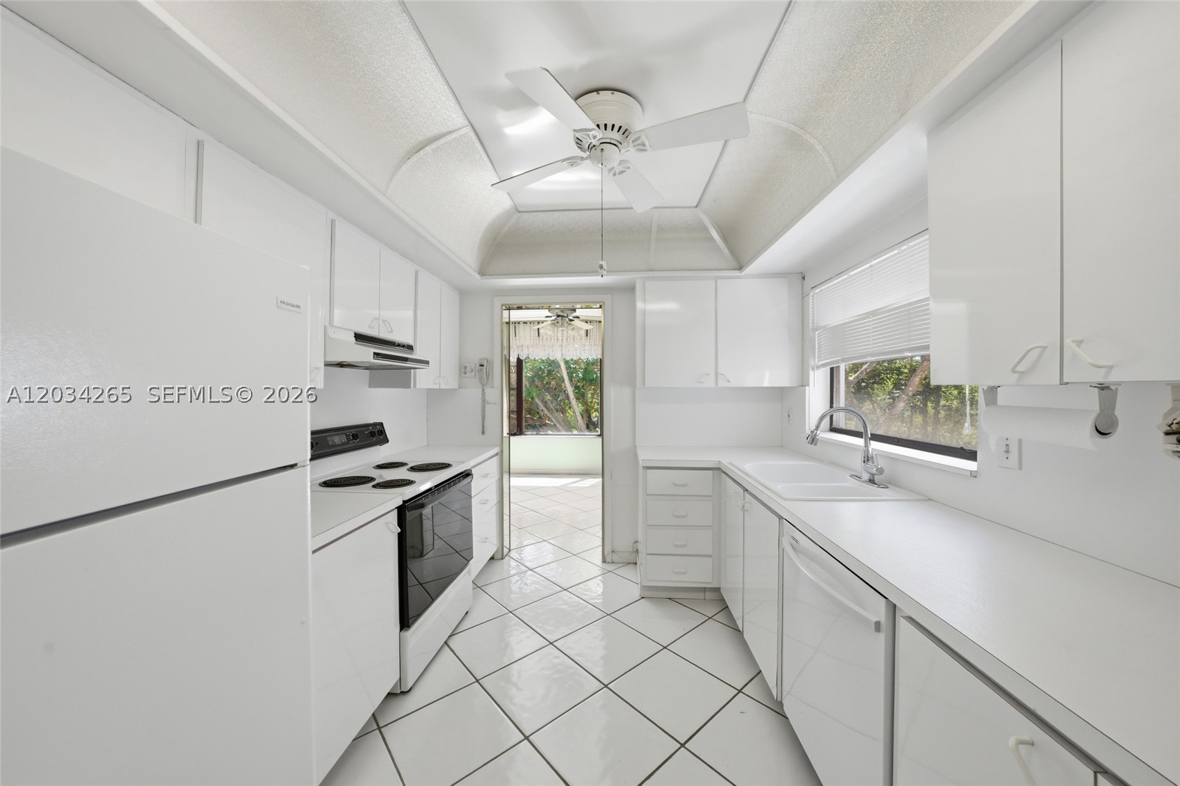 6010 S Falls Cir Dr #323, Lauderhill FL 33319