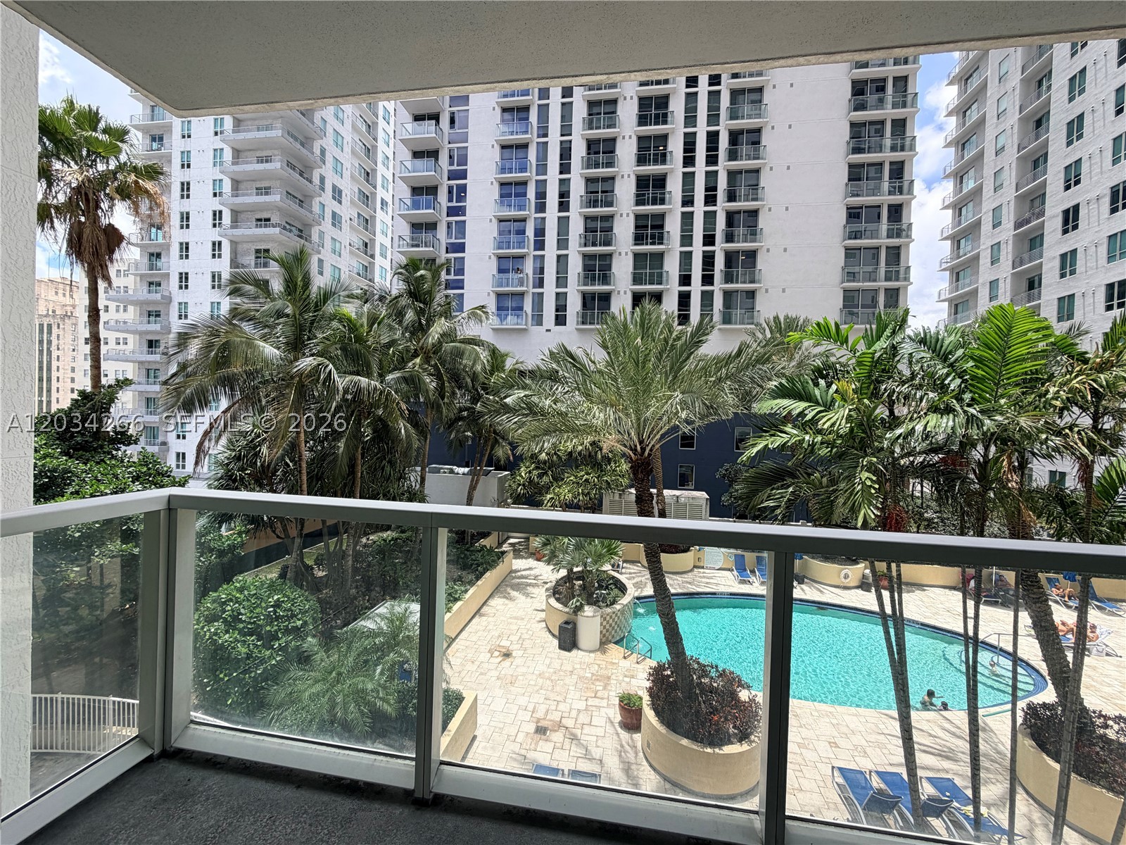 253 NE 2nd St #1006, Miami FL 33132