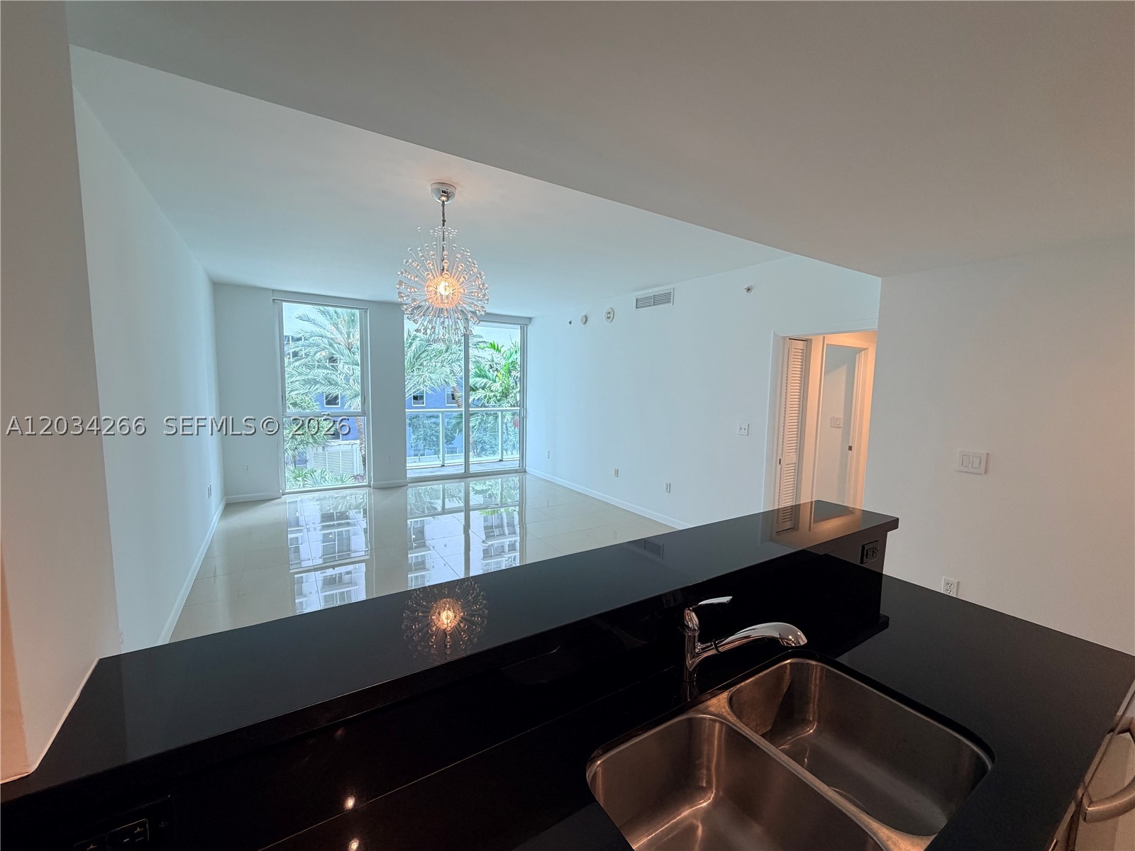 253 NE 2nd St #1006, Miami FL 33132