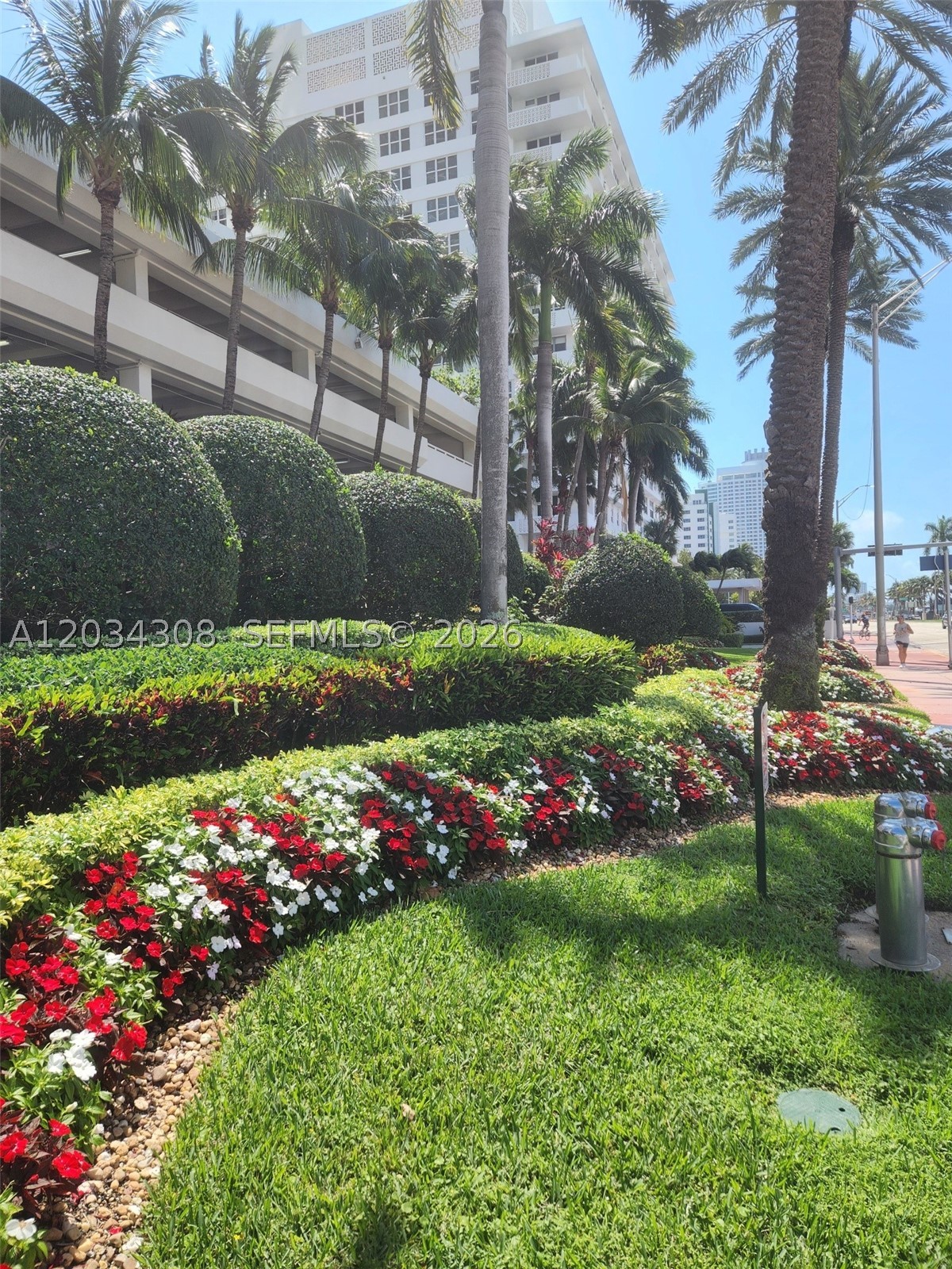 4779 Collins Ave #1804, Miami Beach FL 33140