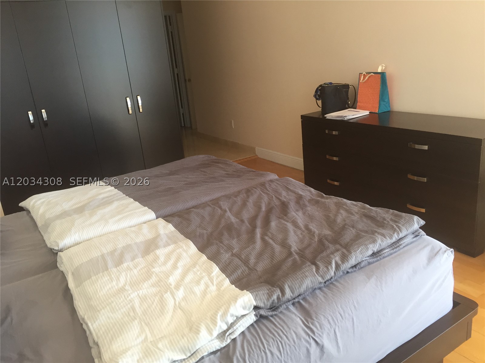 4779 Collins Ave #1804, Miami Beach FL 33140