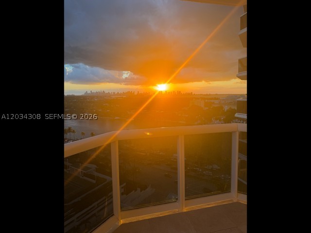 4779 Collins Ave #1804, Miami Beach FL 33140