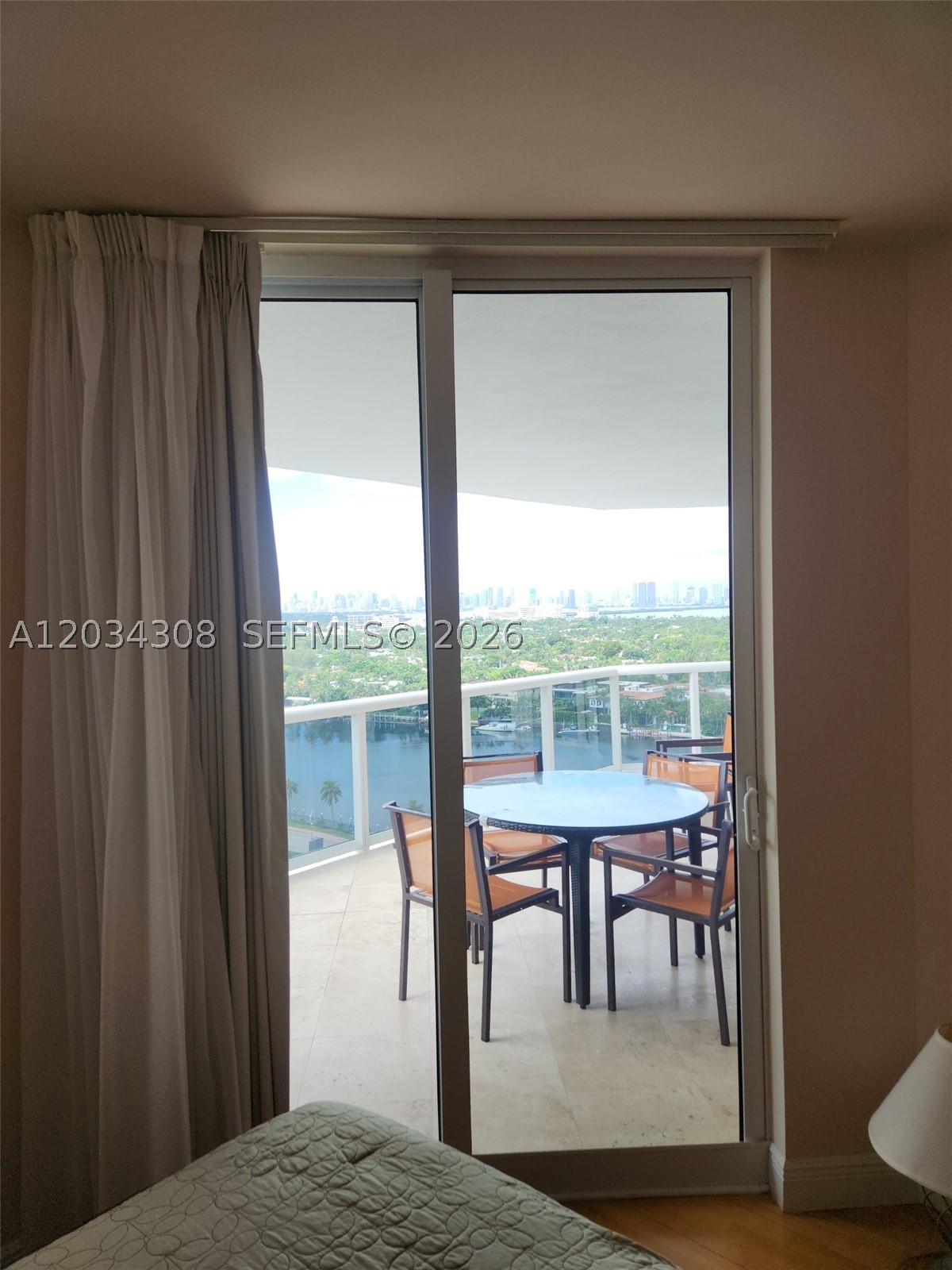 4779 Collins Ave #1804, Miami Beach FL 33140