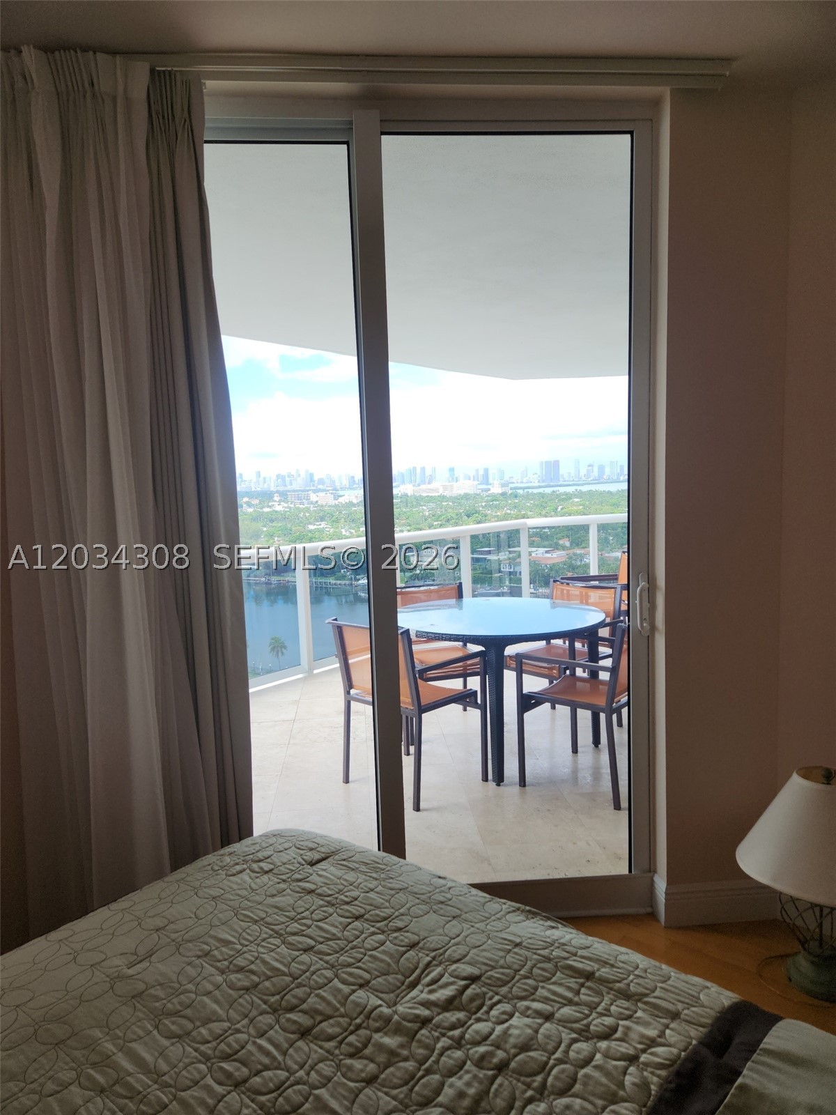 4779 Collins Ave #1804, Miami Beach FL 33140