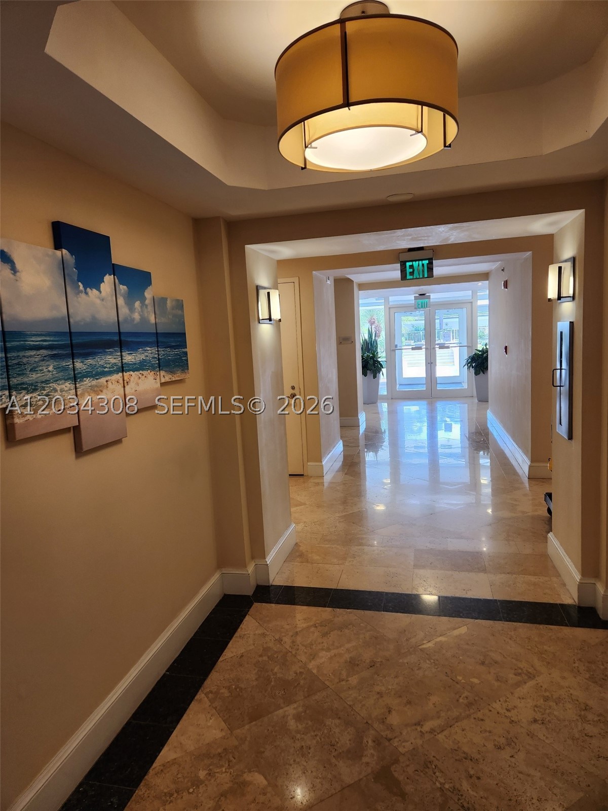 4779 Collins Ave #1804, Miami Beach FL 33140