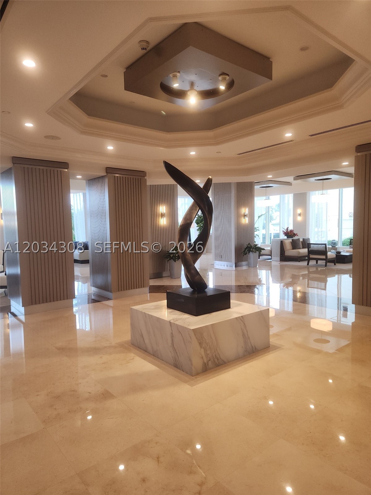 4779 Collins Ave #1804, Miami Beach FL 33140