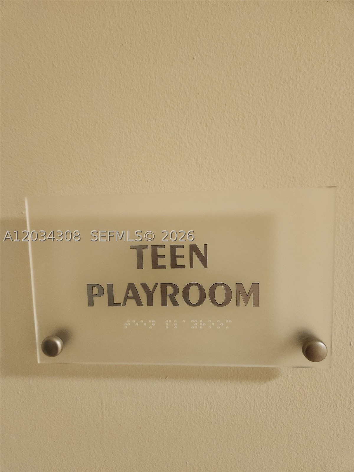 4779 Collins Ave #1804, Miami Beach FL 33140