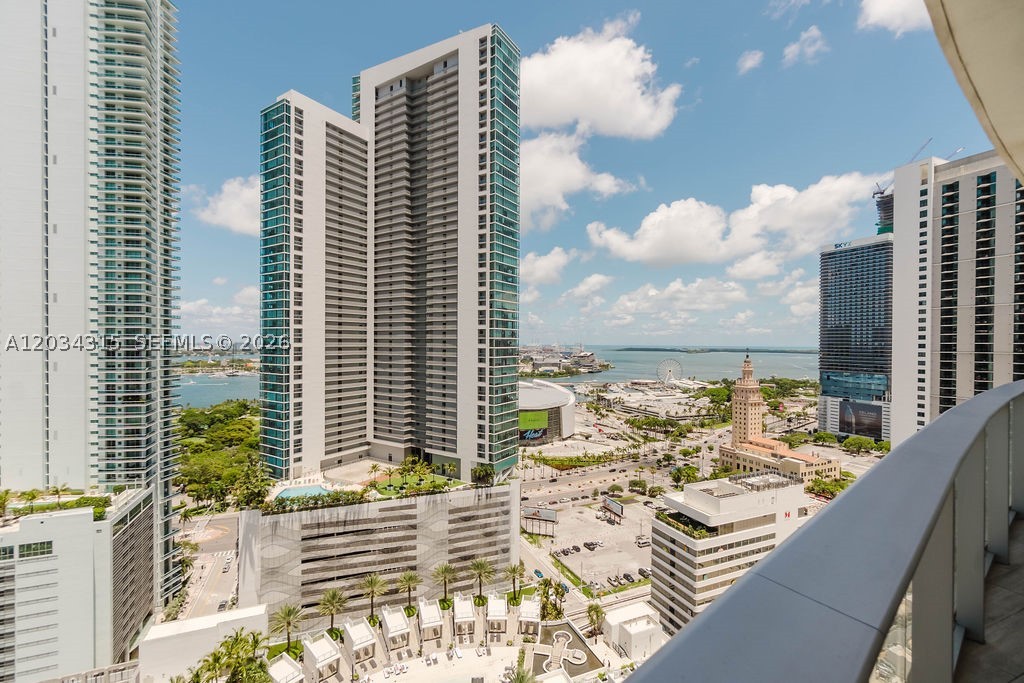 Miami FL 33132 - A12034315