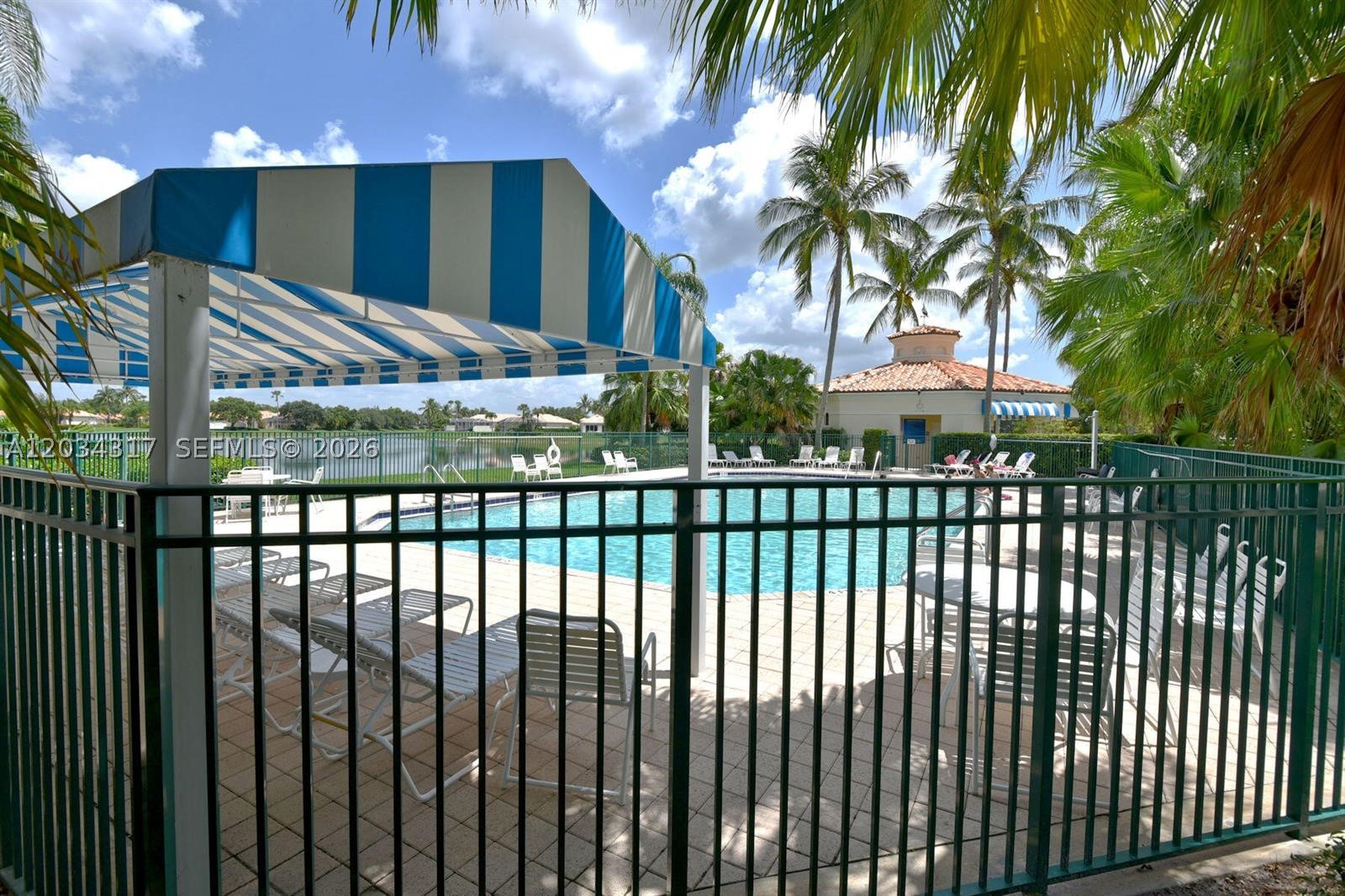 2104 Tigris Dr, West Palm Beach FL 33411