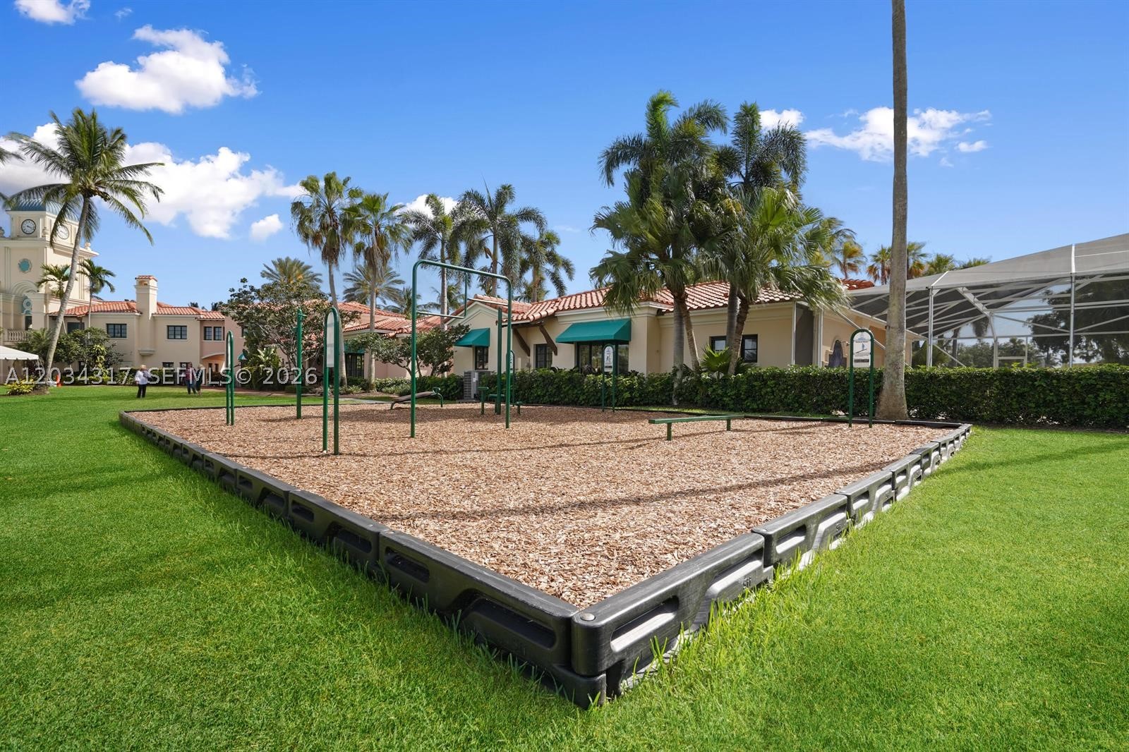 2104 Tigris Dr, West Palm Beach FL 33411