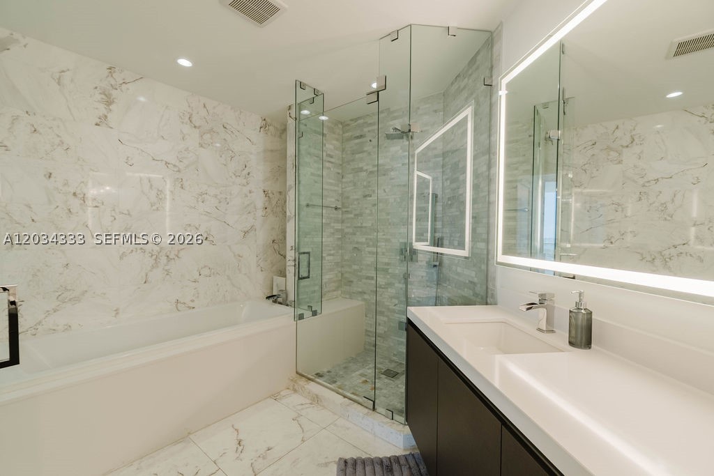 851 NE 1st Ave #2303, Miami FL 33132