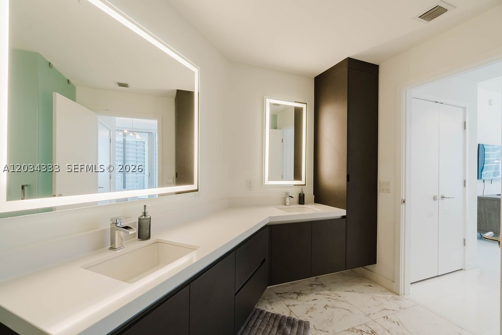 851 NE 1st Ave #2303, Miami FL 33132