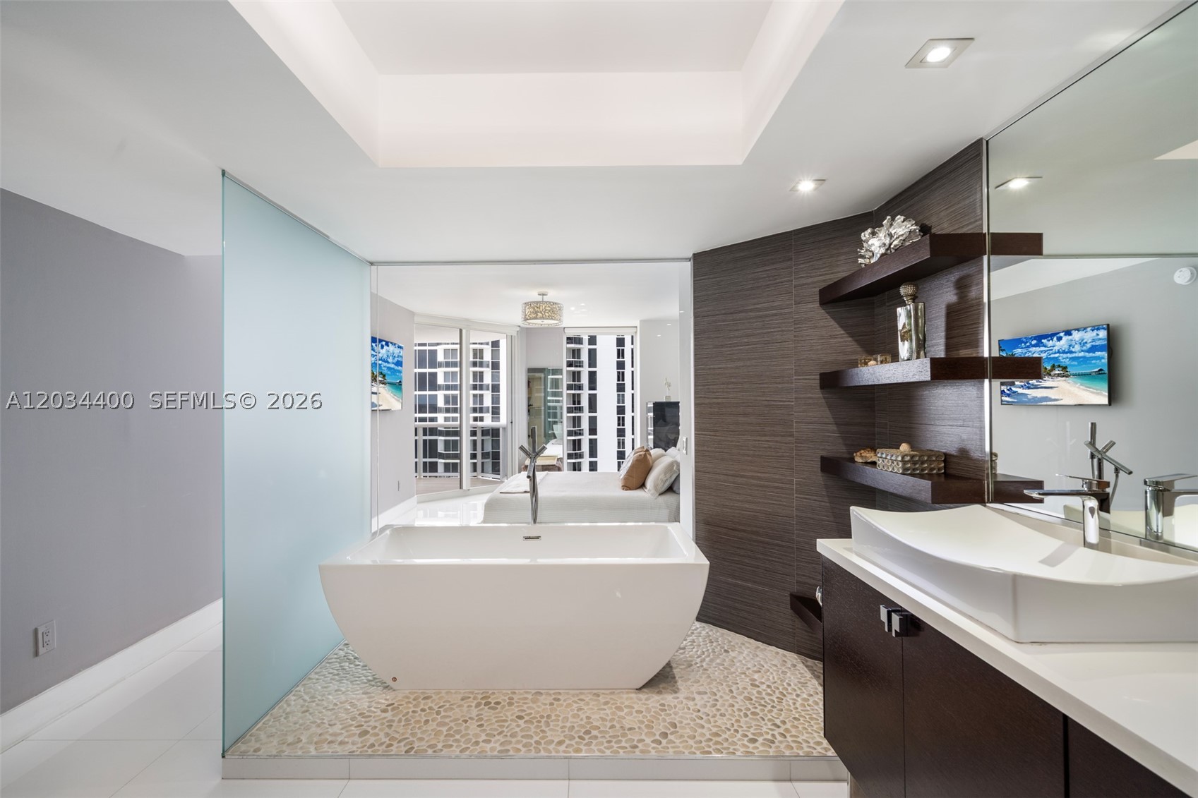 4779 Collins Ave #2604, Miami Beach FL 33140