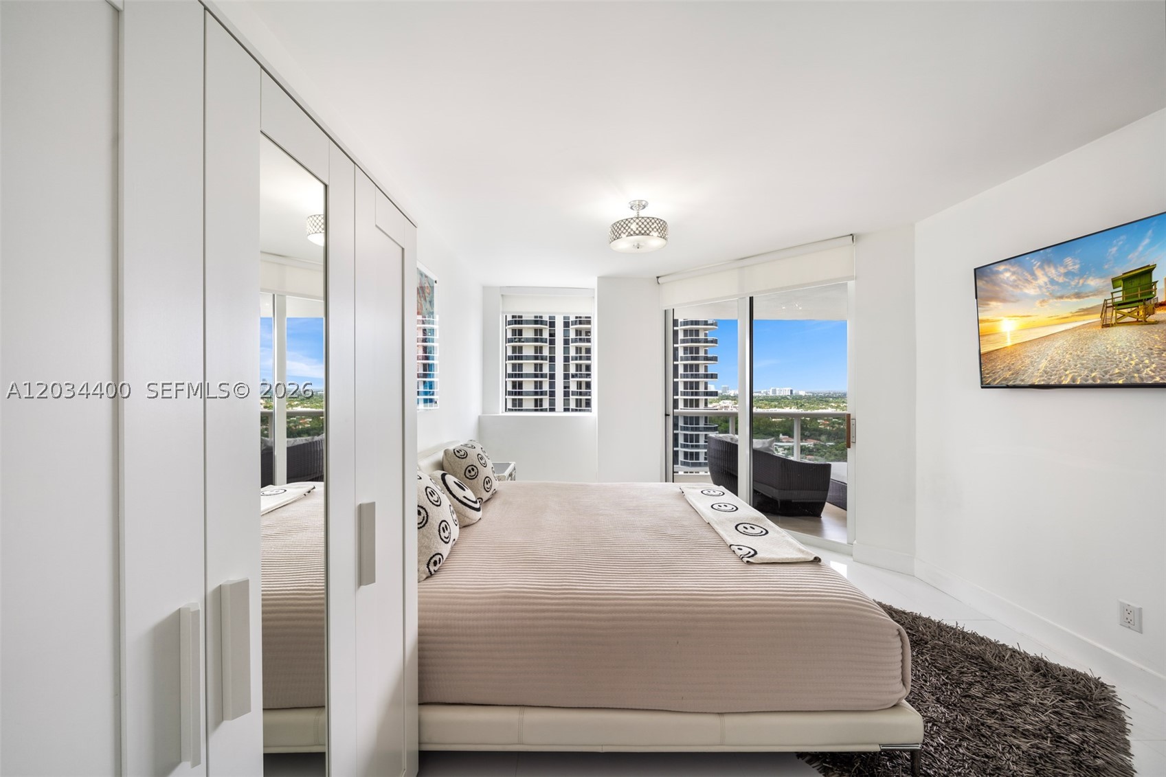 4779 Collins Ave #2604, Miami Beach FL 33140