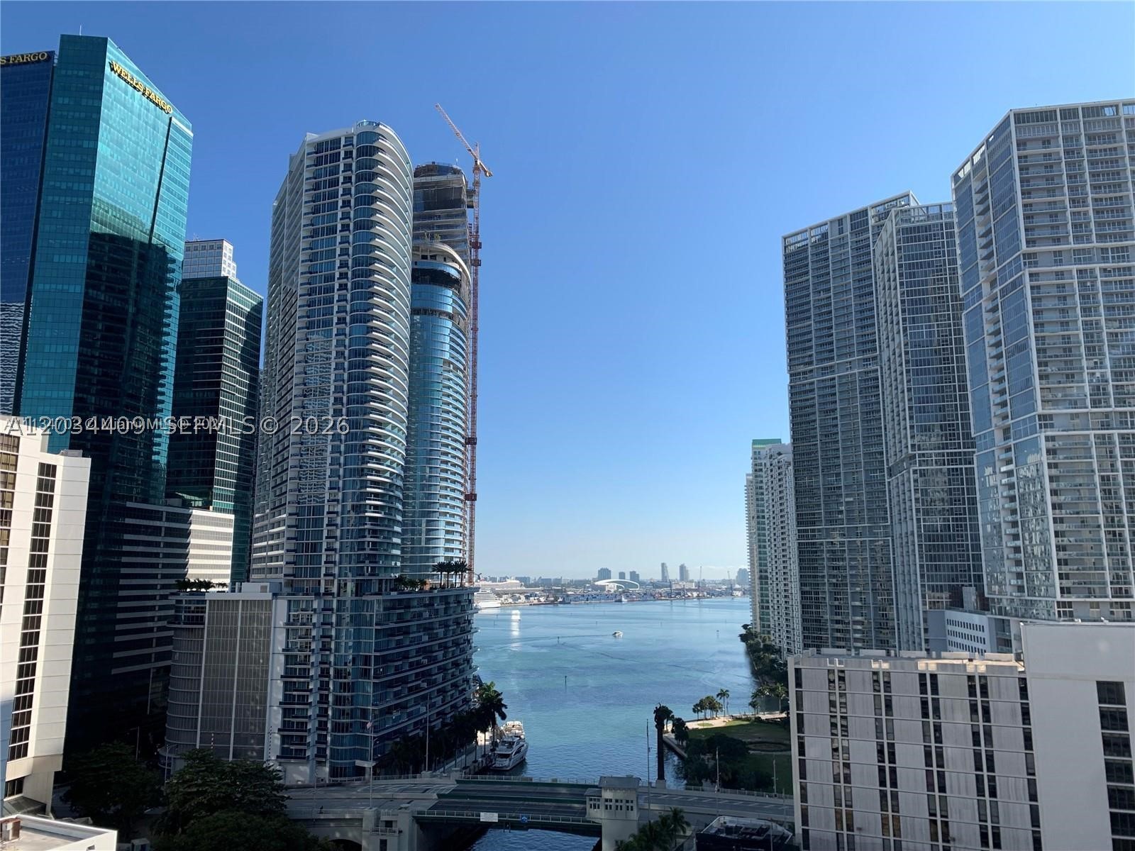 31 SE 5th St #1910, Miami FL 33131