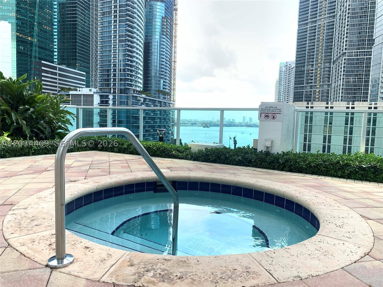 31 SE 5th St #1910, Miami FL 33131